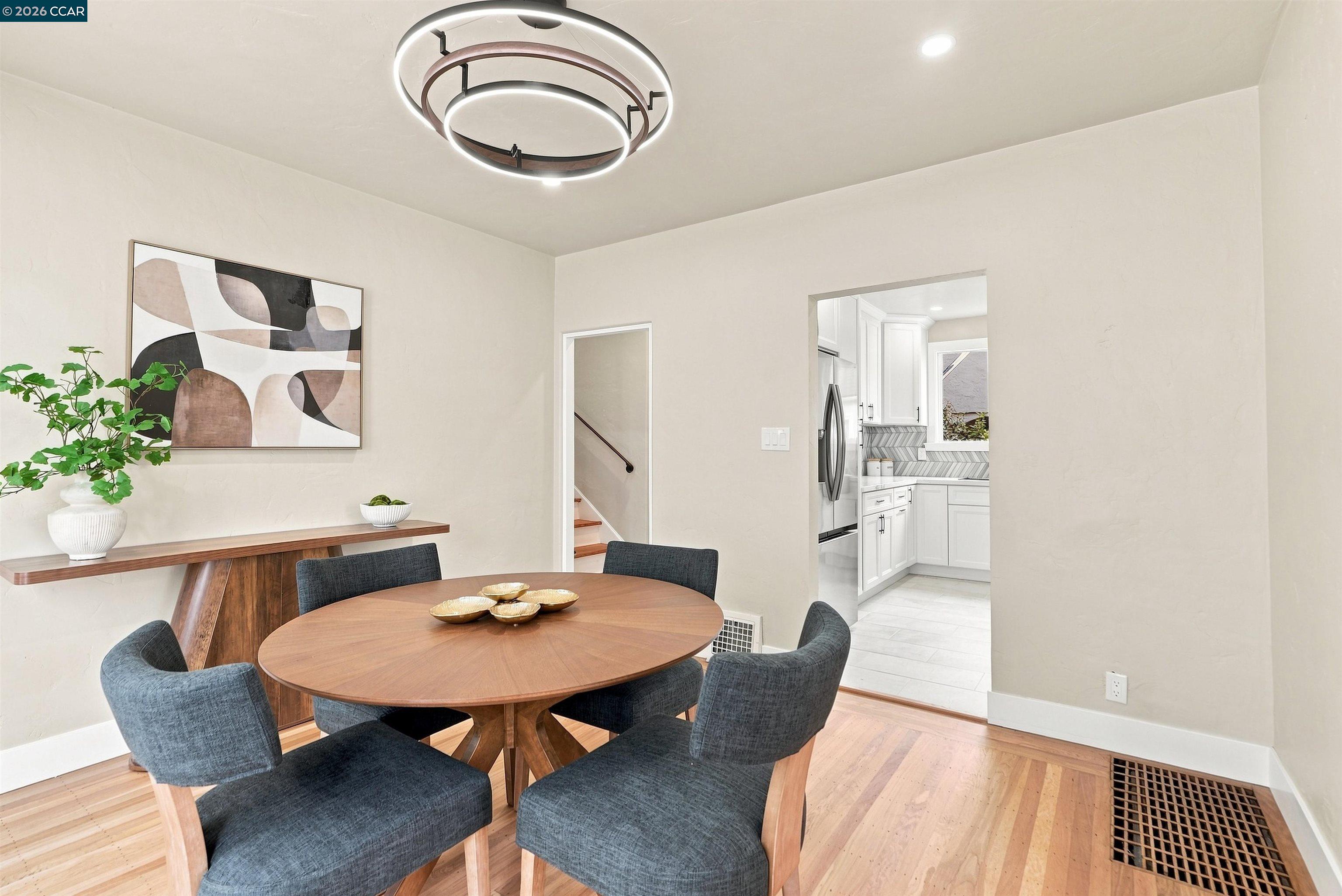 5672 Carberry Avenue, Oakland CA 94609 — photo 15