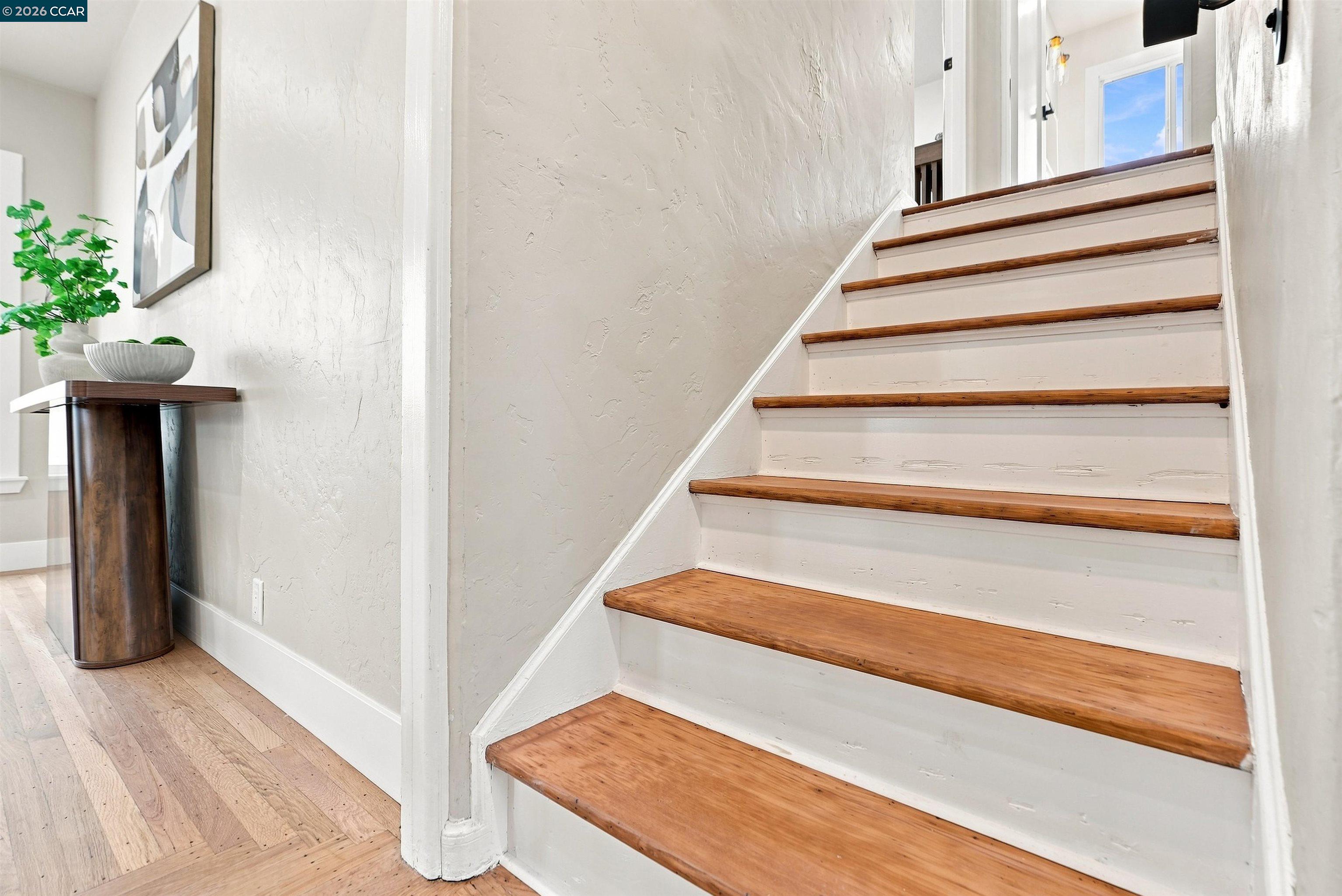 5672 Carberry Avenue, Oakland CA 94609 — photo 18