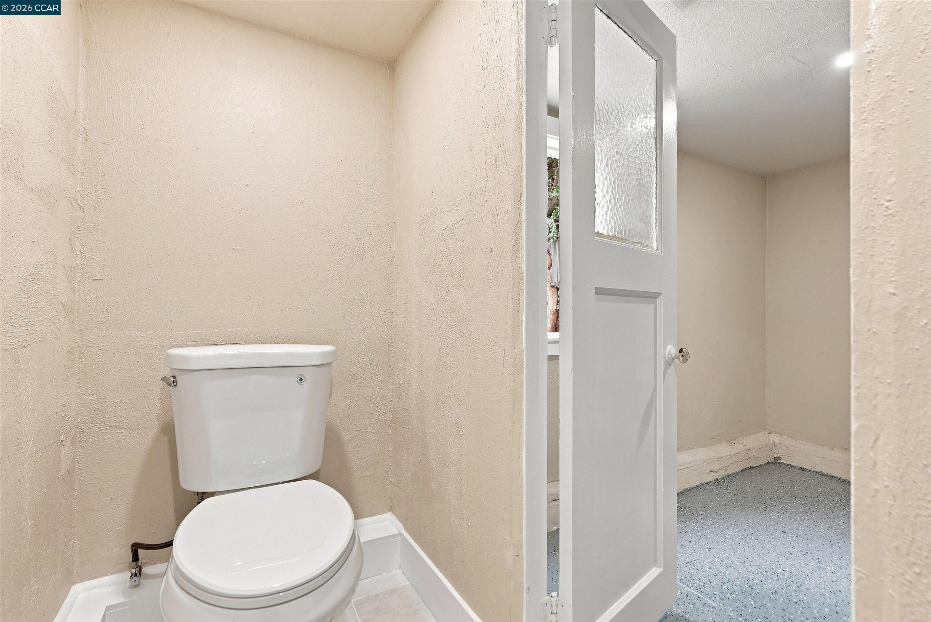5672 Carberry Avenue, Oakland CA 94609 — photo 34