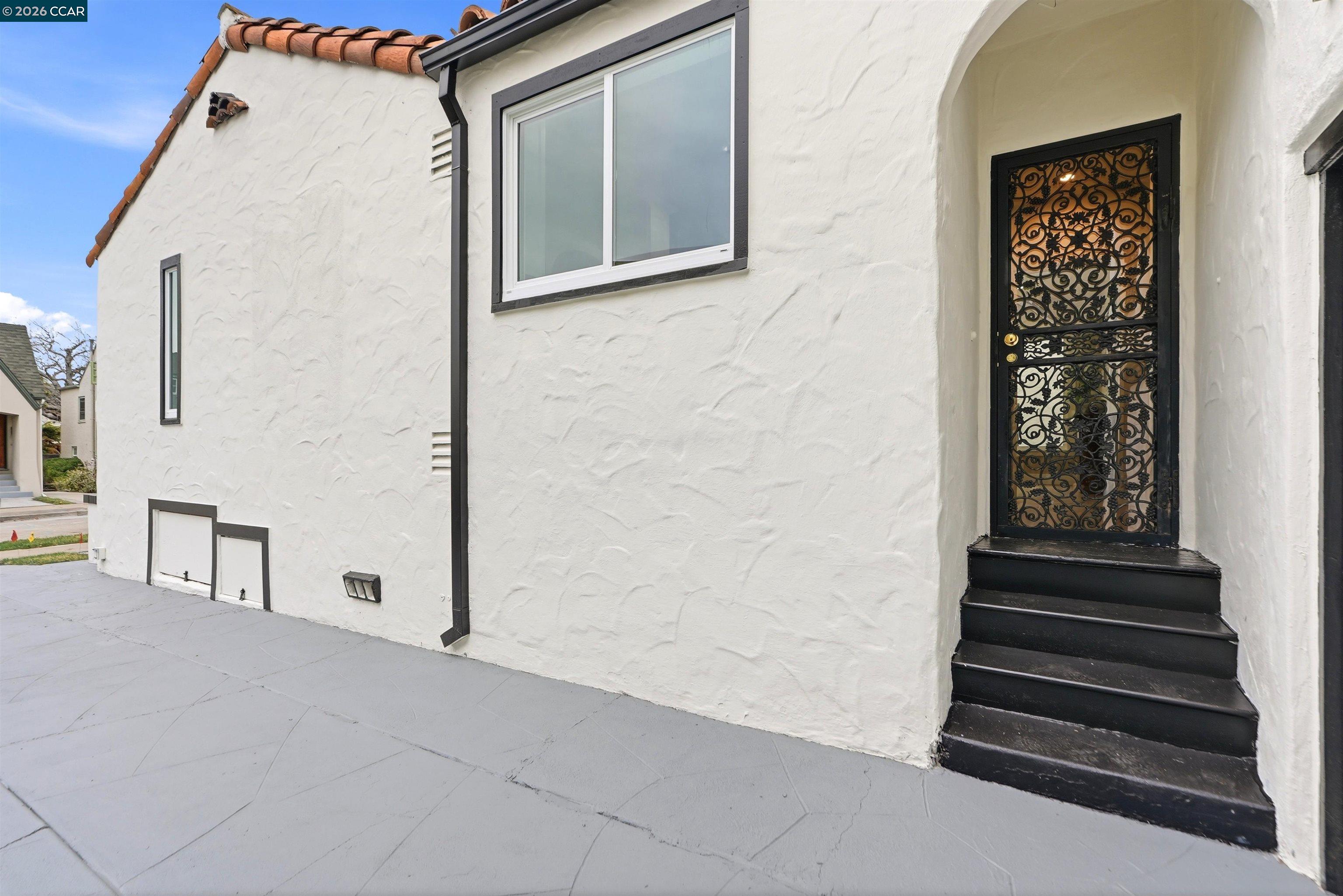 5672 Carberry Avenue, Oakland CA 94609 — photo 41