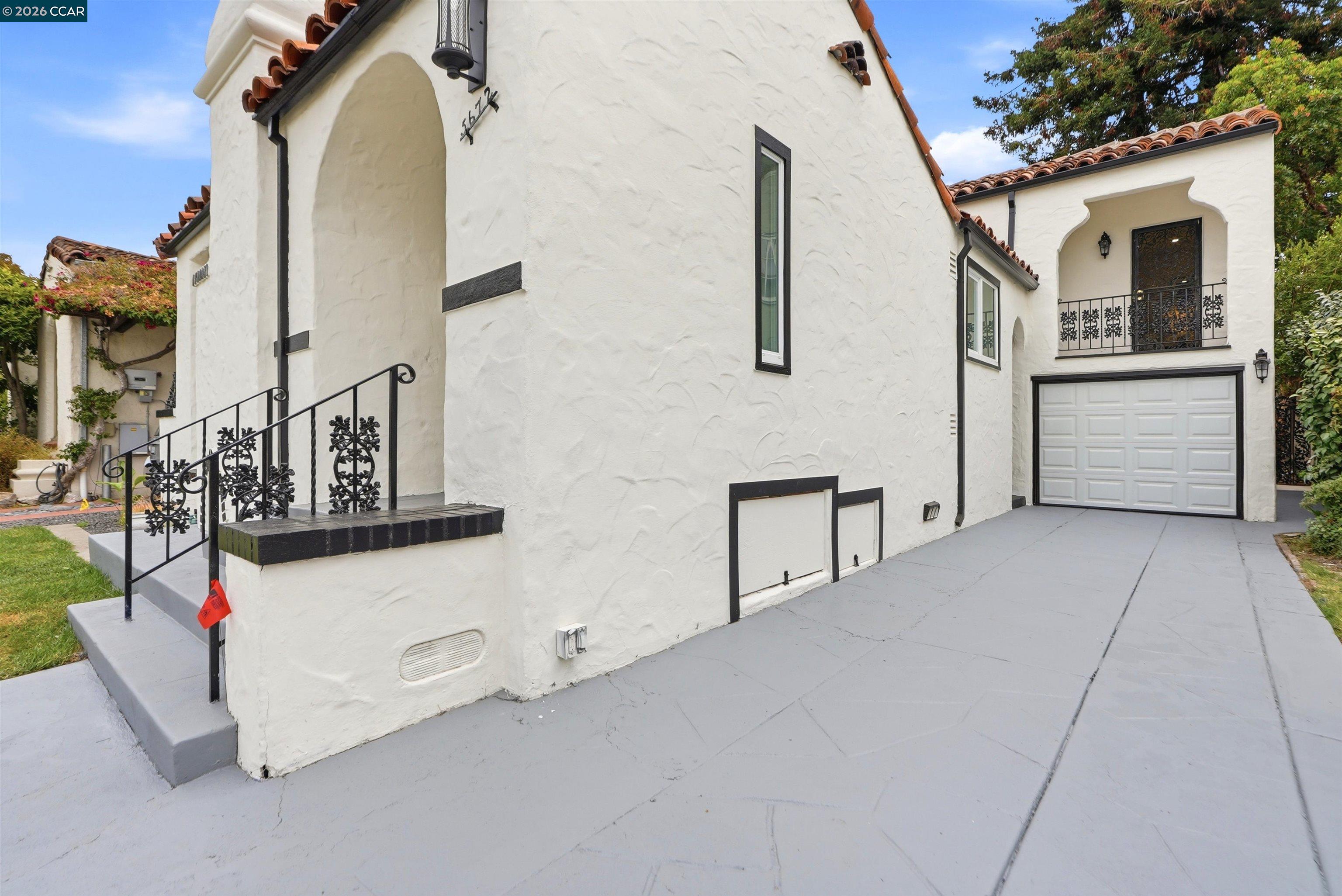 5672 Carberry Avenue, Oakland CA 94609 — photo 42