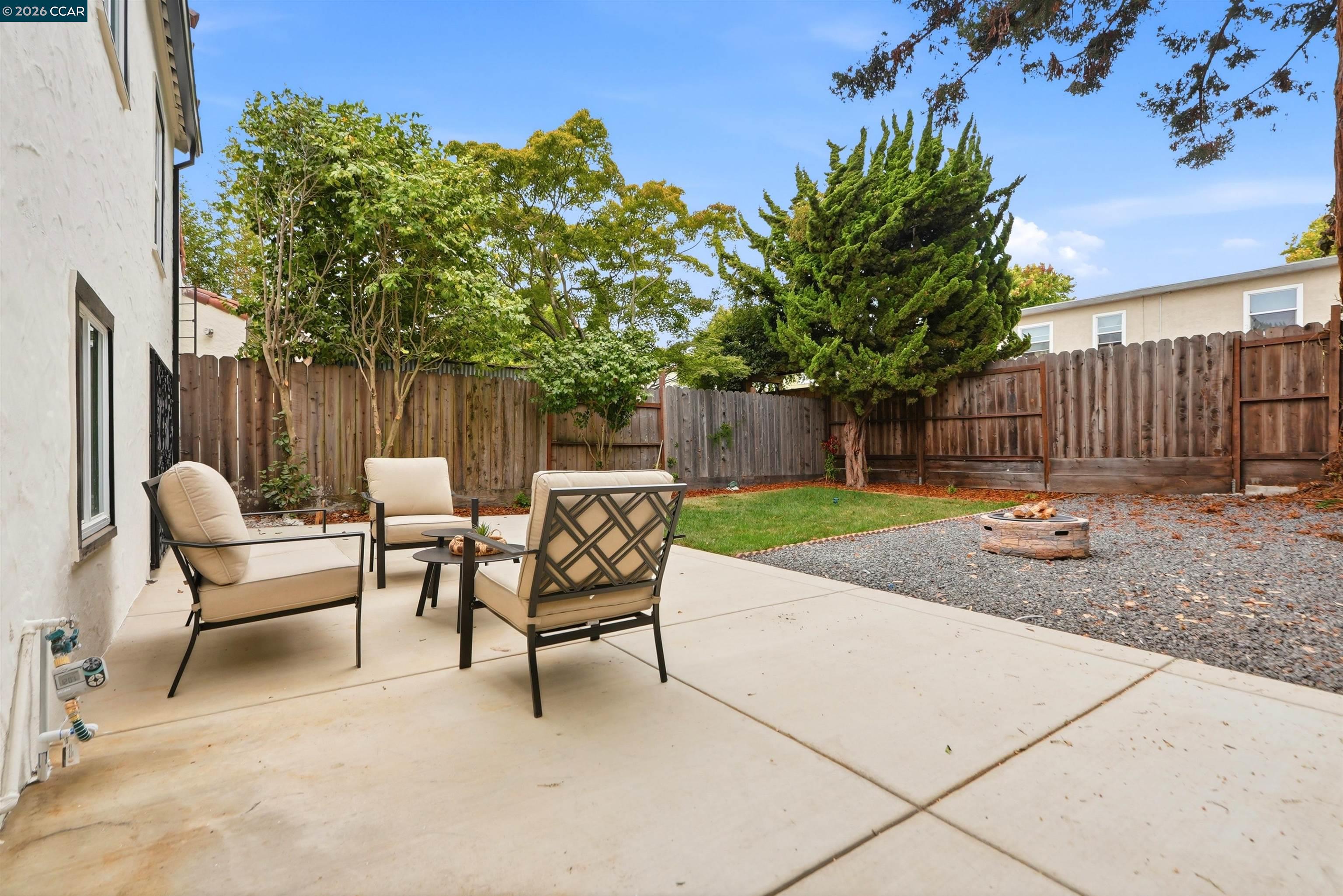 5672 Carberry Avenue, Oakland CA 94609 — photo 43