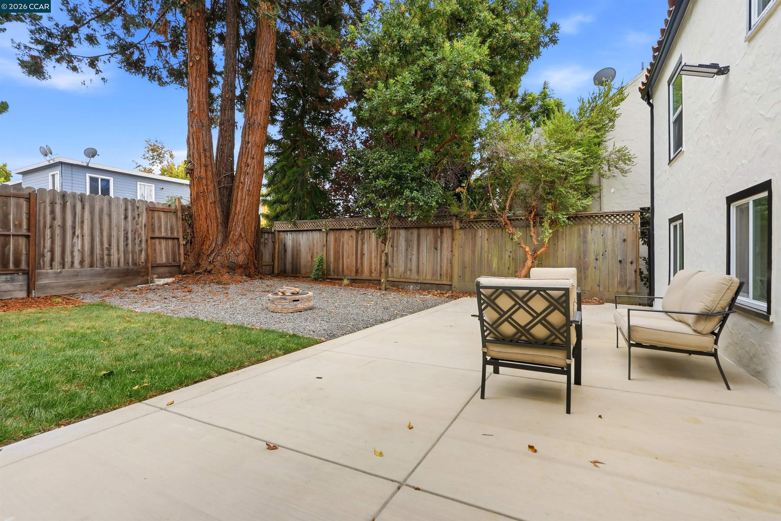 5672 Carberry Avenue, Oakland CA 94609 — photo 45
