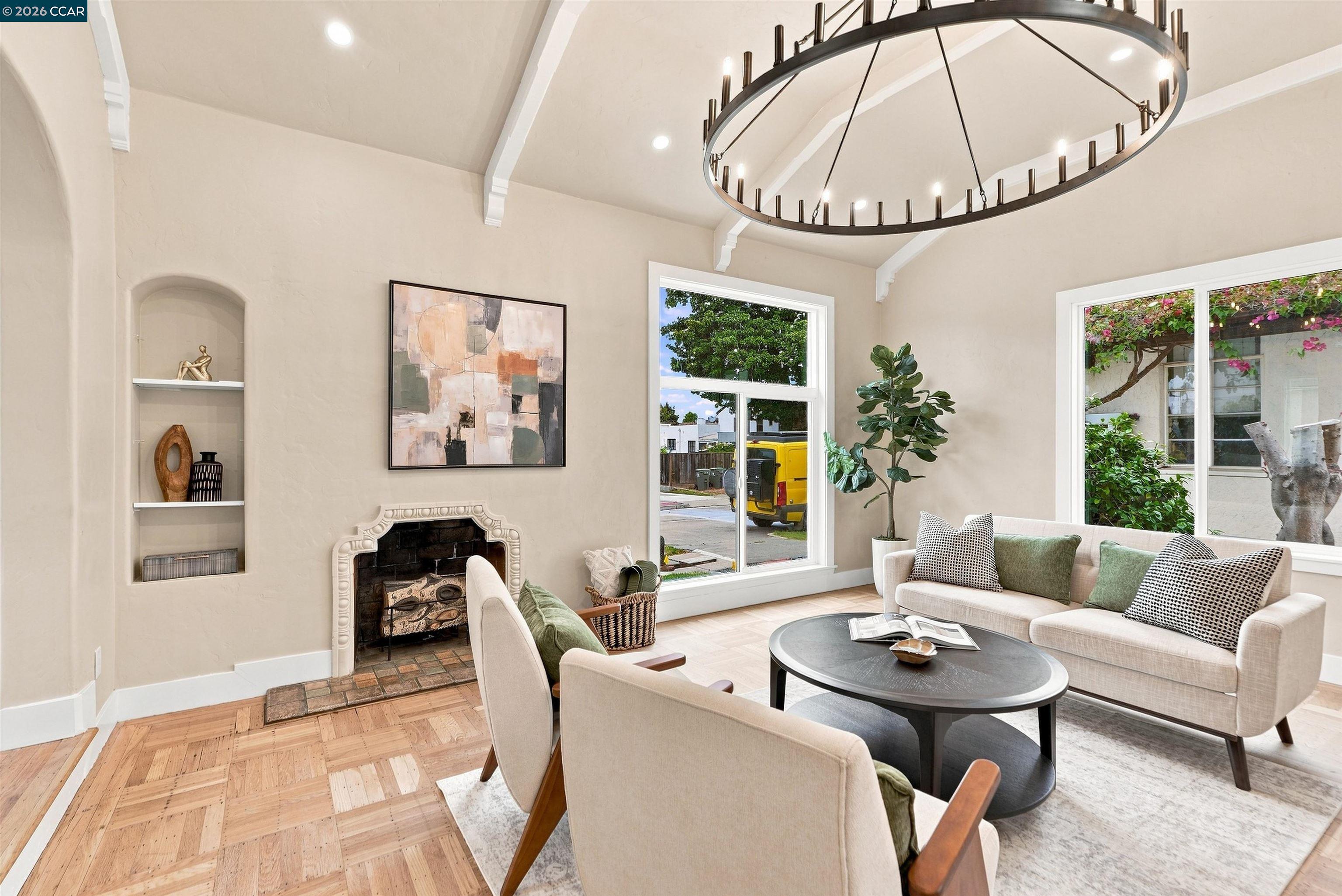 5672 Carberry Avenue, Oakland CA 94609 — photo 6