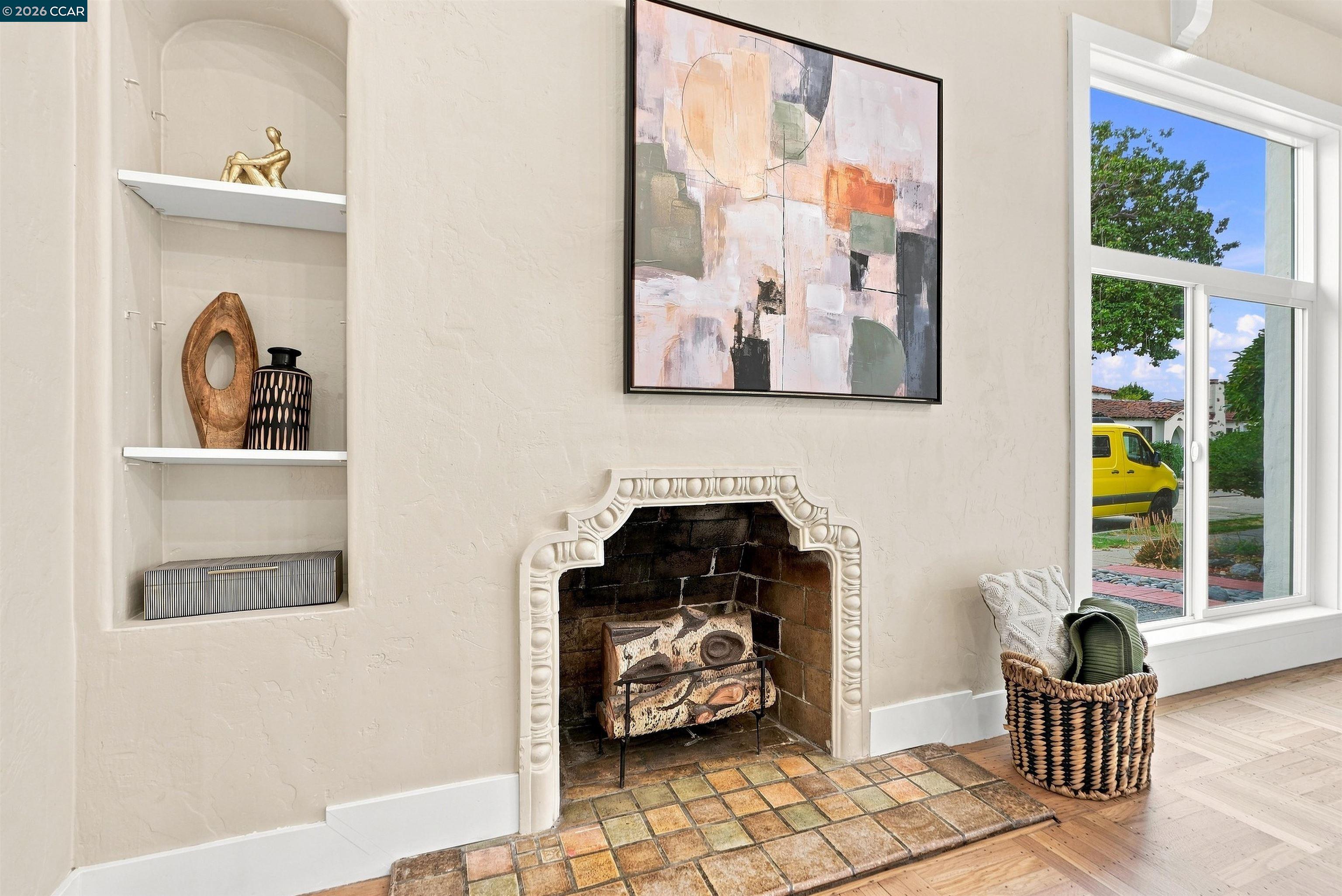 5672 Carberry Avenue, Oakland CA 94609 — photo 7