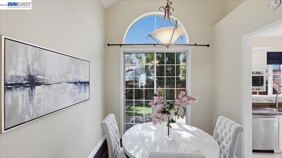 34136 Finnigan Ter, Fremont CA 94555 — photo 12