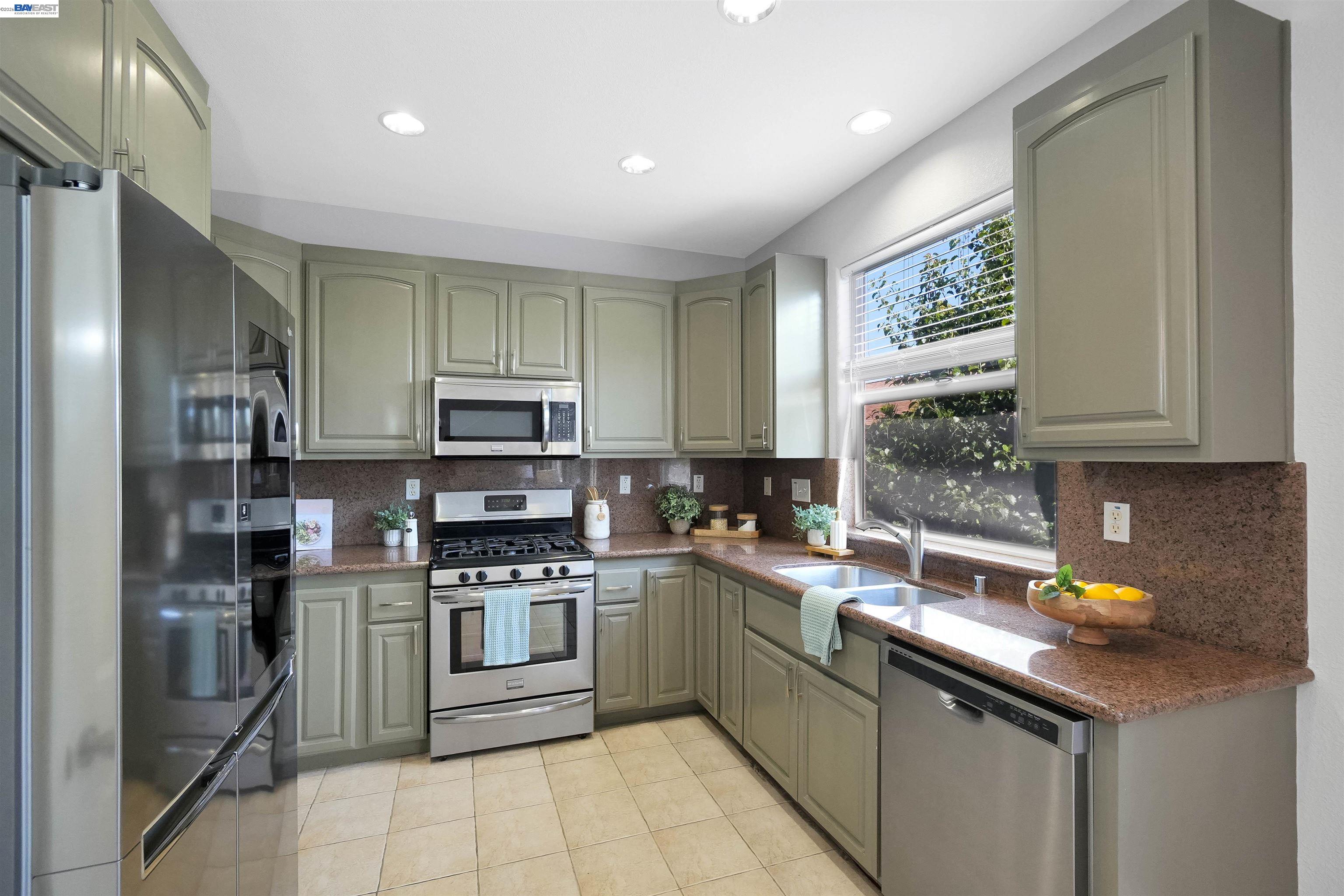 4101 Toddika Ln, Castro Valley CA 94546 — photo 12
