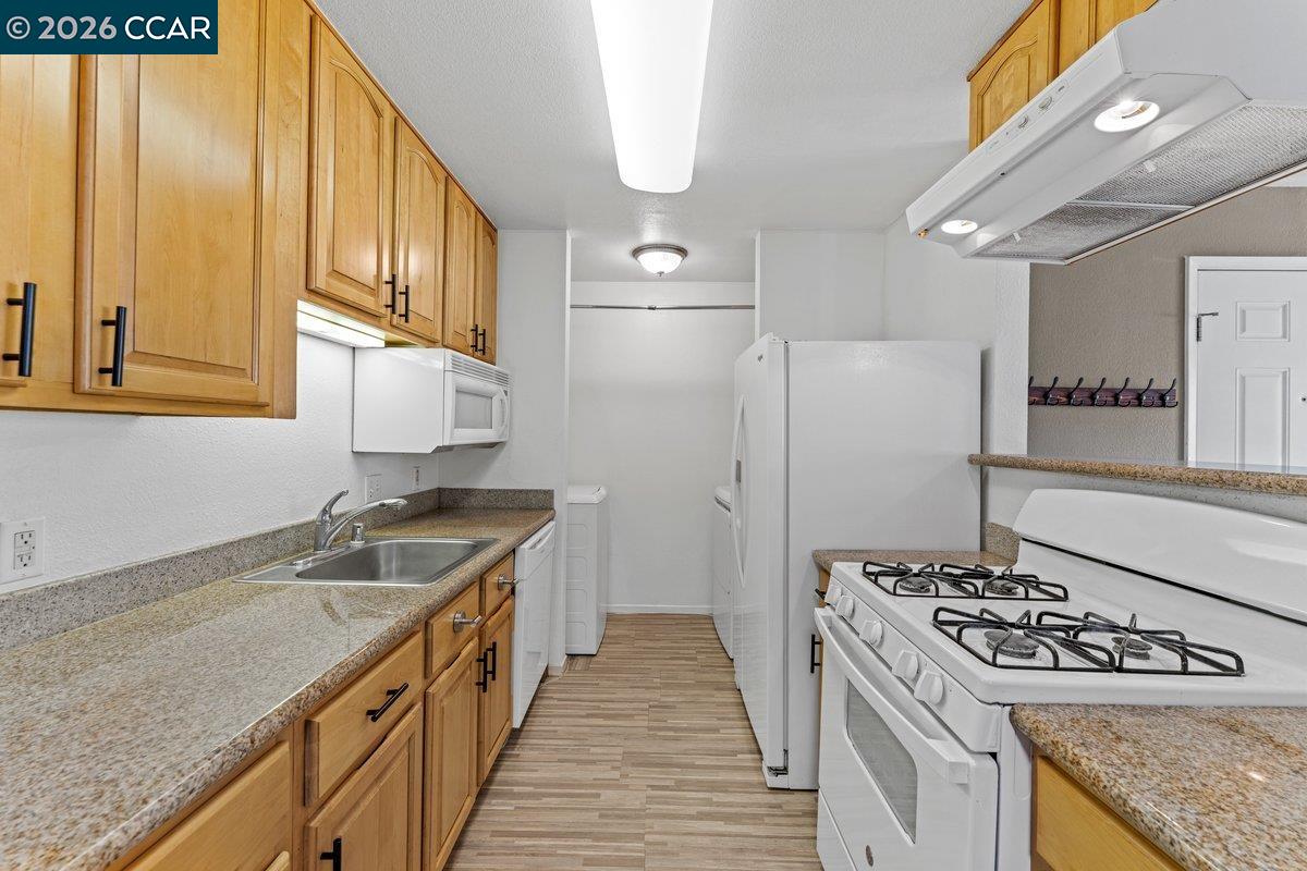 2189 Lakeview, Pittsburg CA 94565 — photo 9