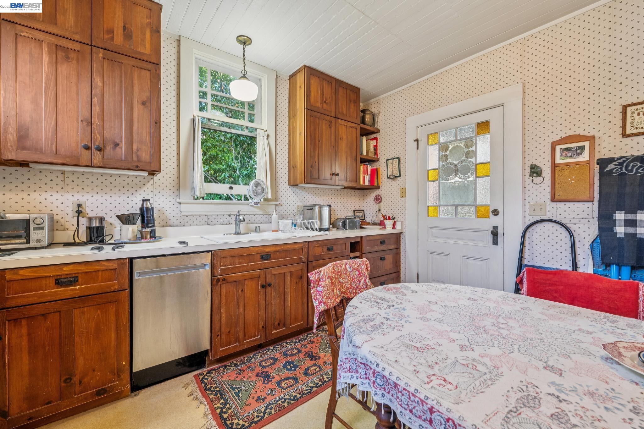 2242 San Antonio Ave, Alameda CA 94501 — photo 85