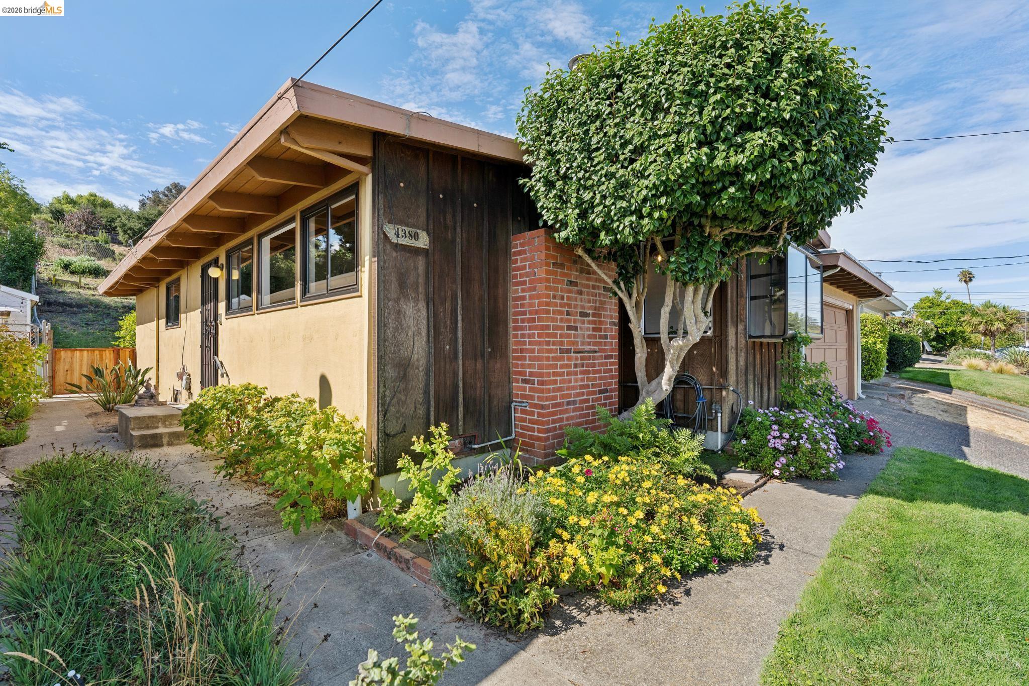 4380 Jana Vista, El Sobrante CA 94803 — photo 2