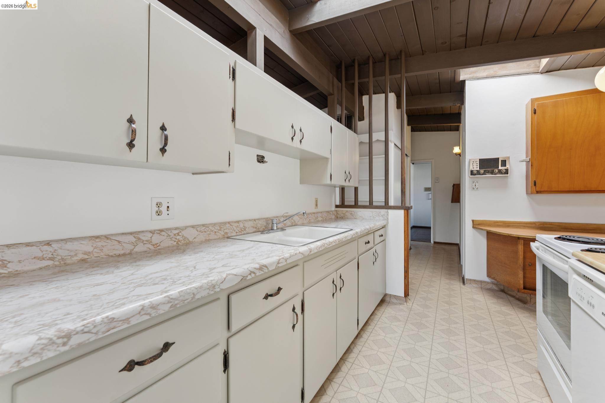 4380 Jana Vista, El Sobrante CA 94803 — photo 8