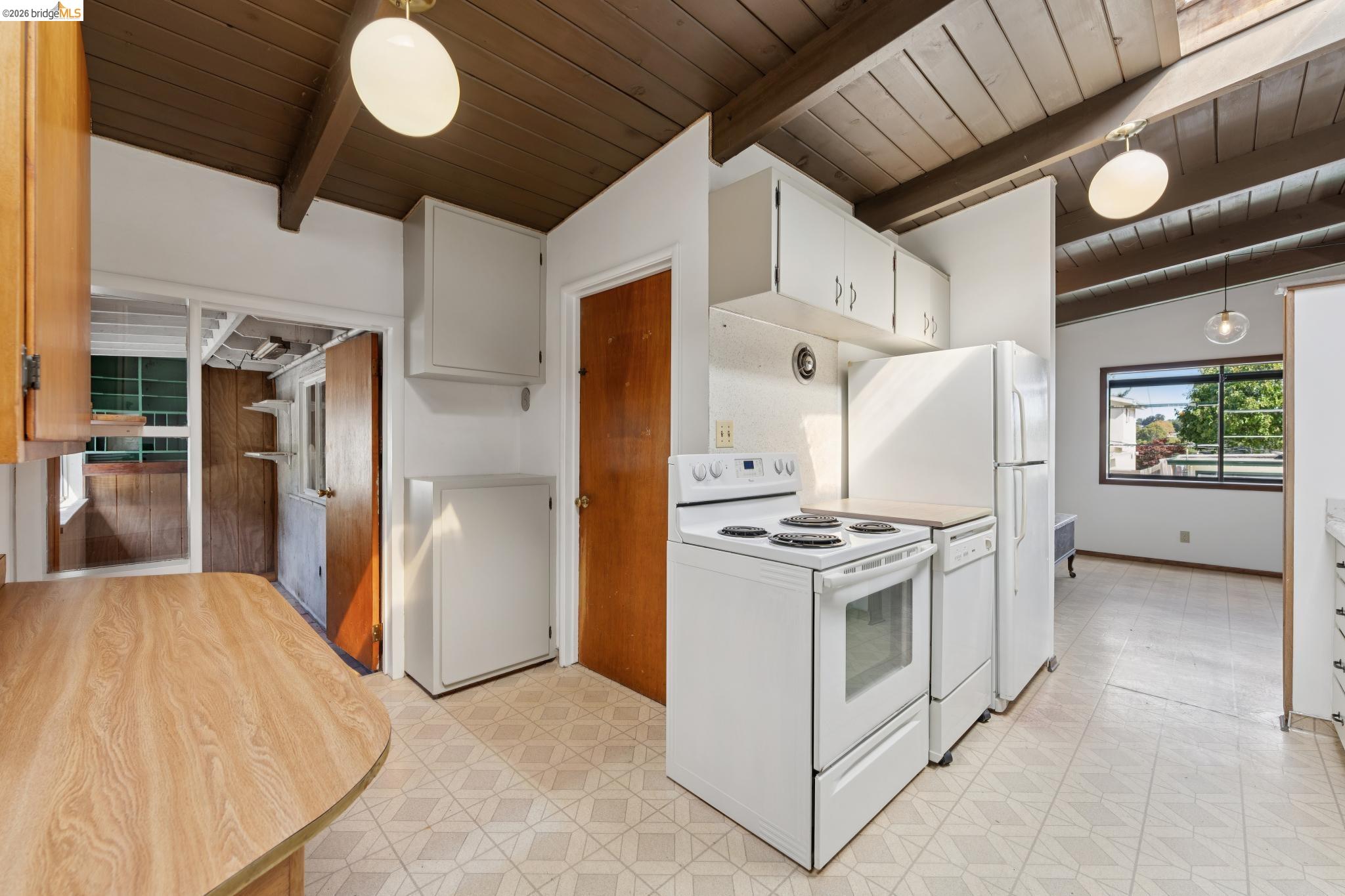 4380 Jana Vista, El Sobrante CA 94803 — photo 10