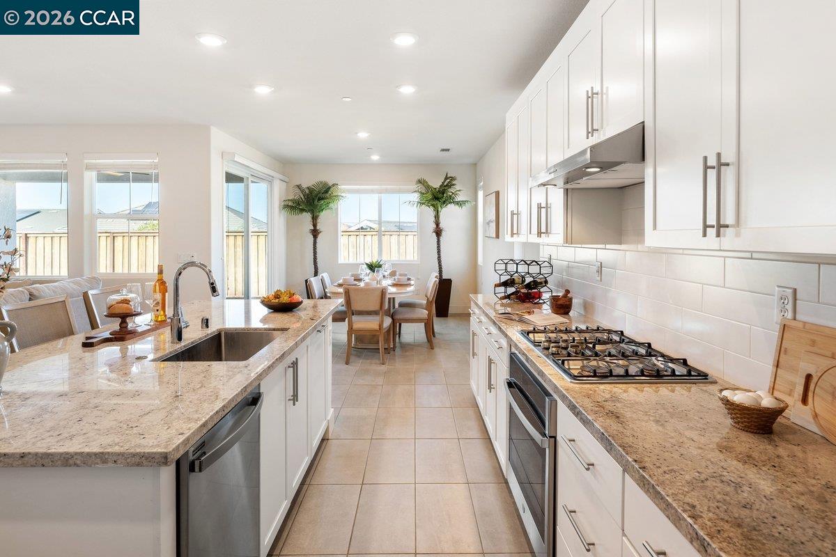 6808 Verbena St, Tracy CA 95377 — photo 8