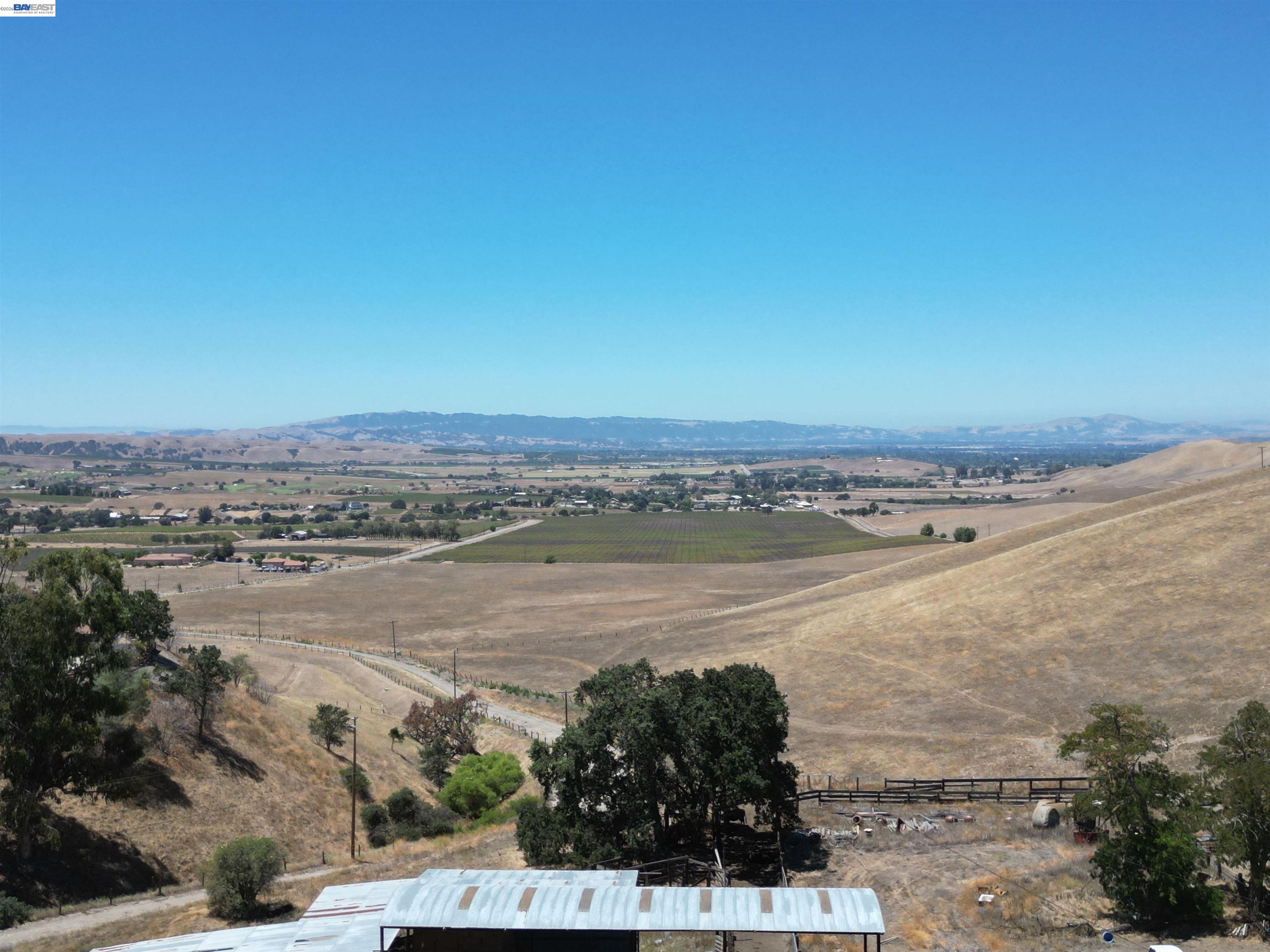 442 Pinewood Rd. 20019 CA