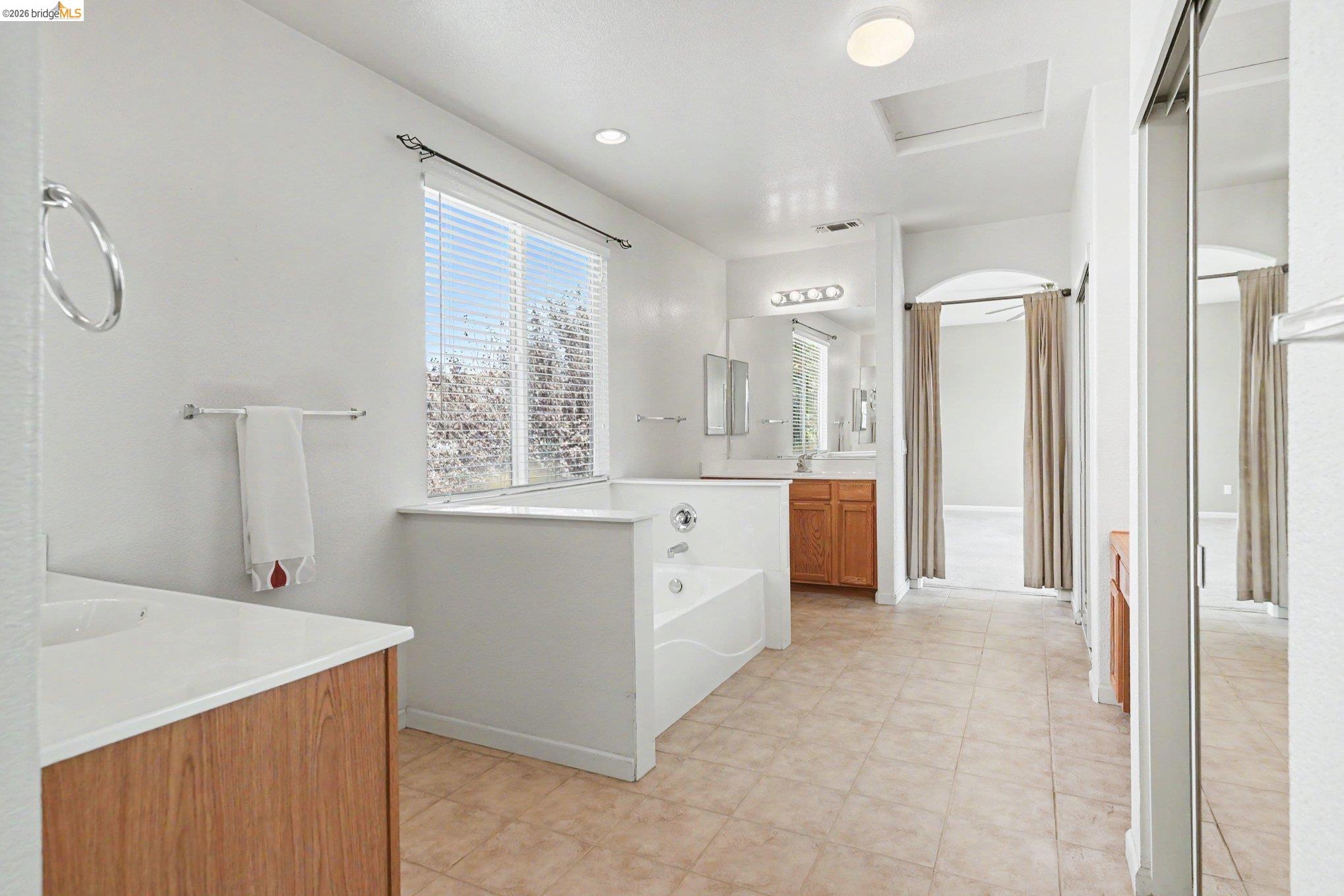 1696 McGuire Cir, Suisun City CA 94585 — photo 18