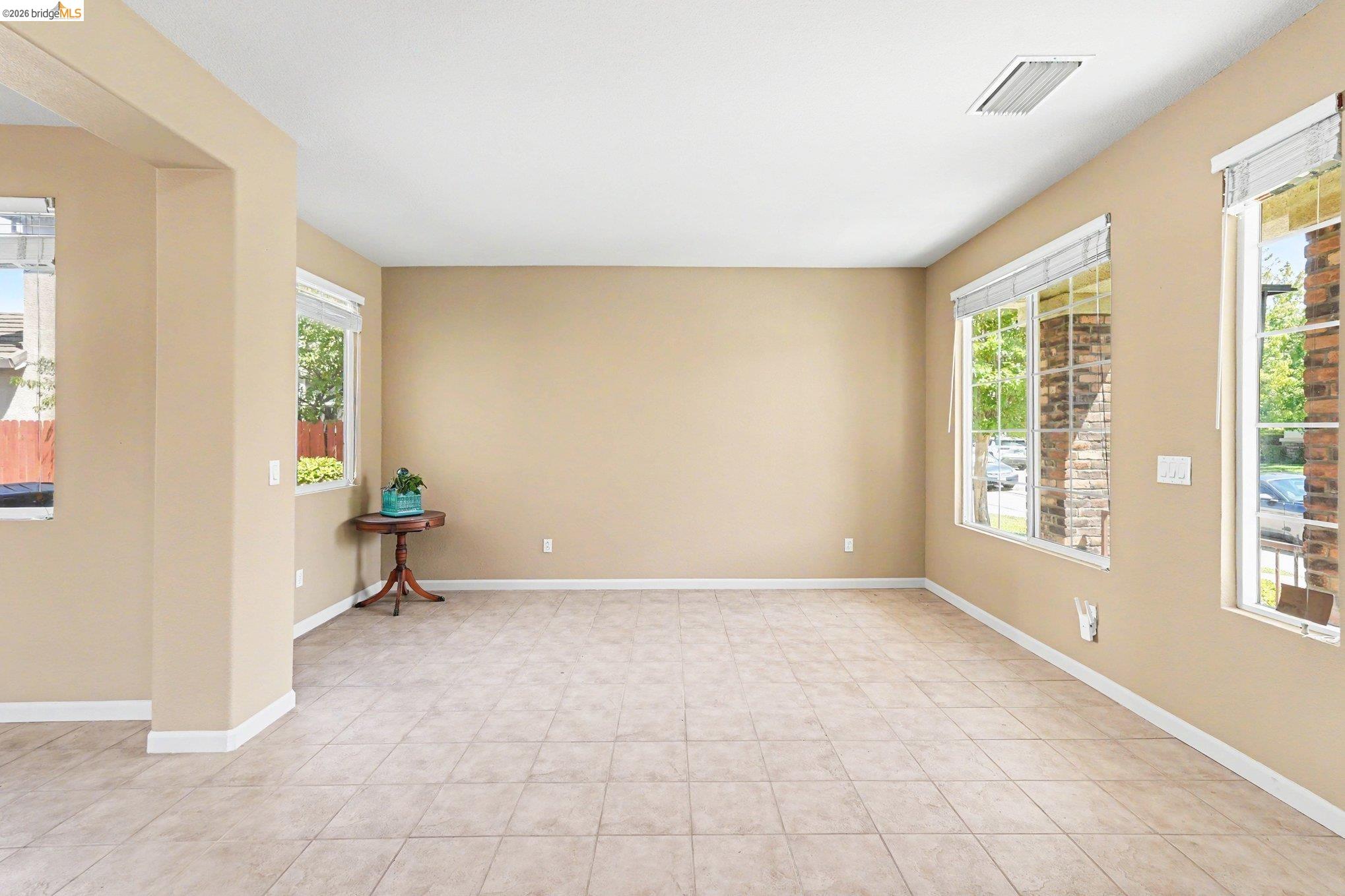 1696 McGuire Cir, Suisun City CA 94585 — photo 4