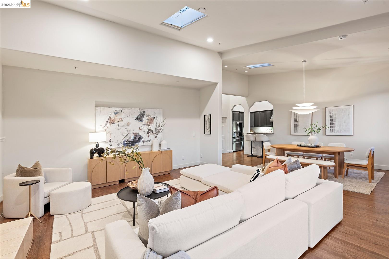 6577 Glen Oaks Way, Oakland CA 94611 — photo 11