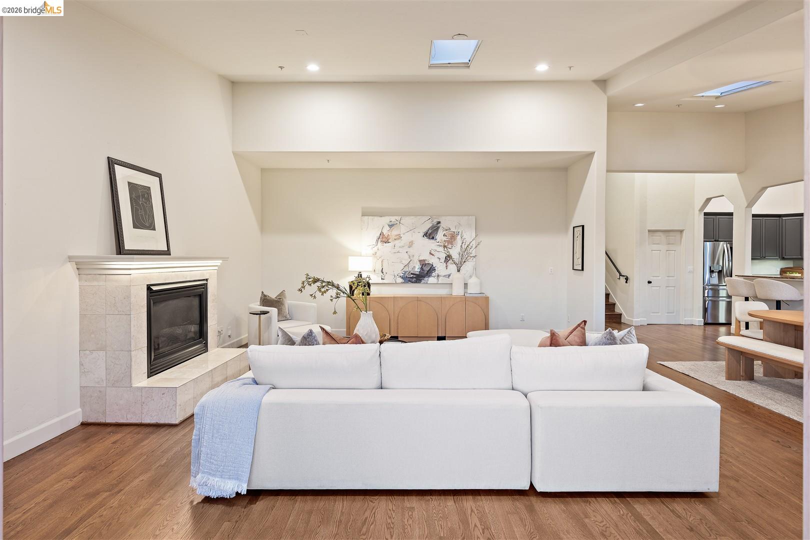 6577 Glen Oaks Way, Oakland CA 94611 — photo 12