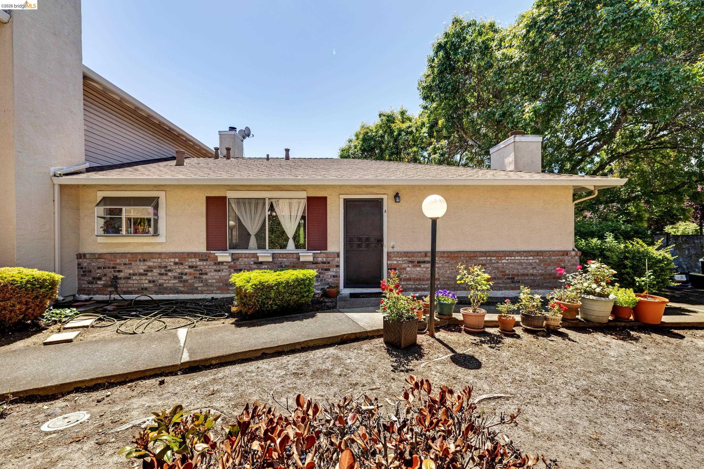 2567 El Portal Dr A