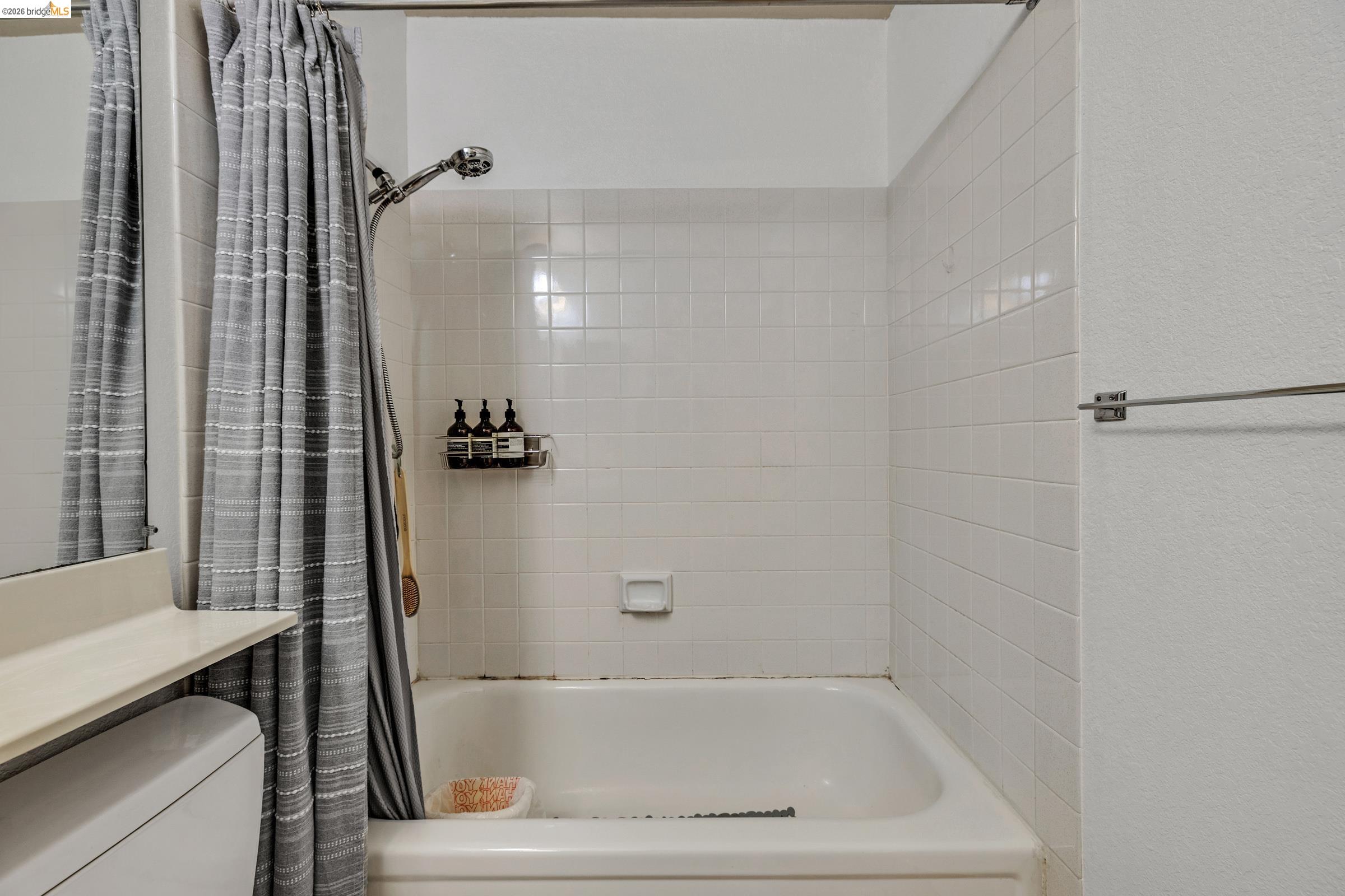 2567 El Portal Dr A