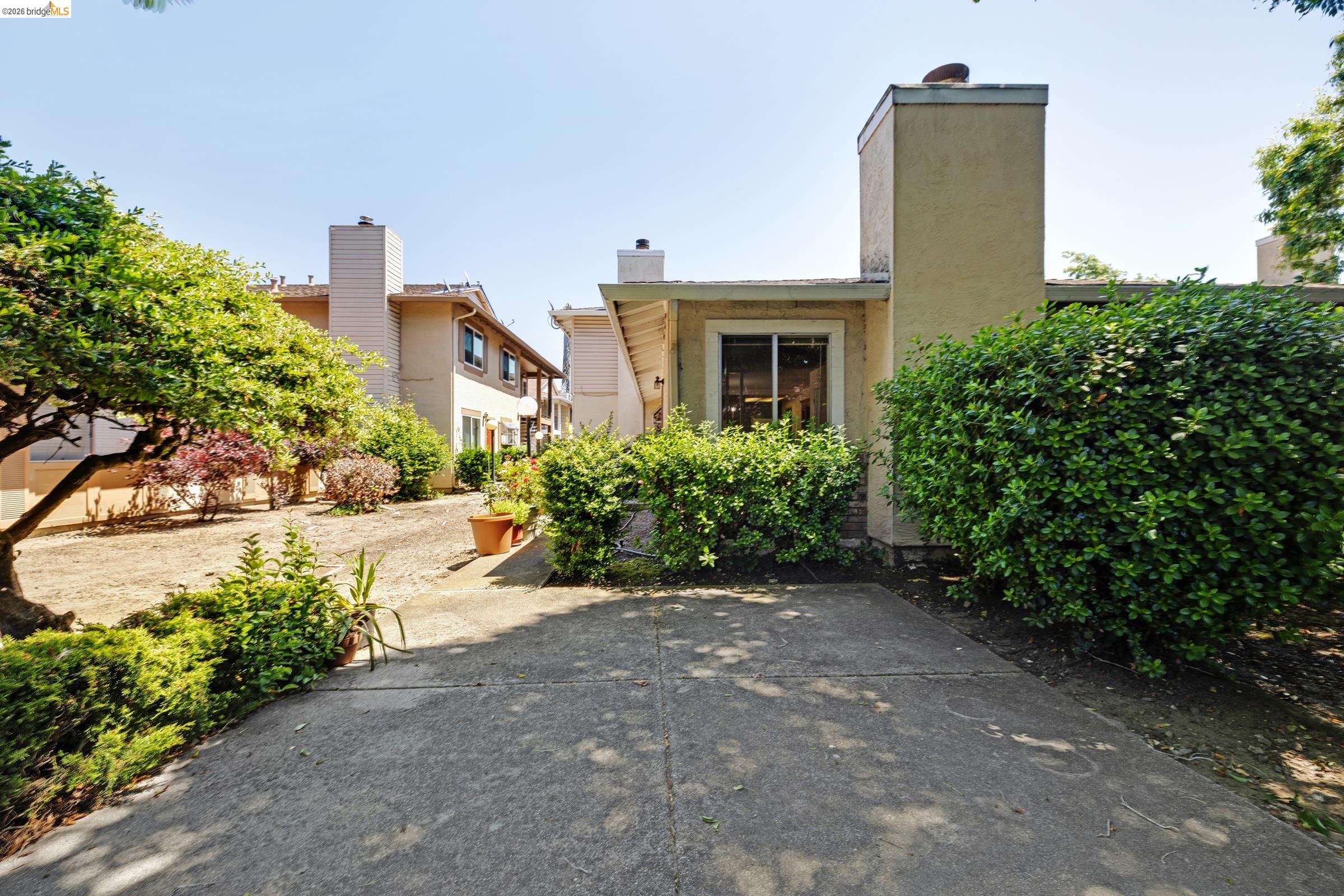2567 El Portal Dr A