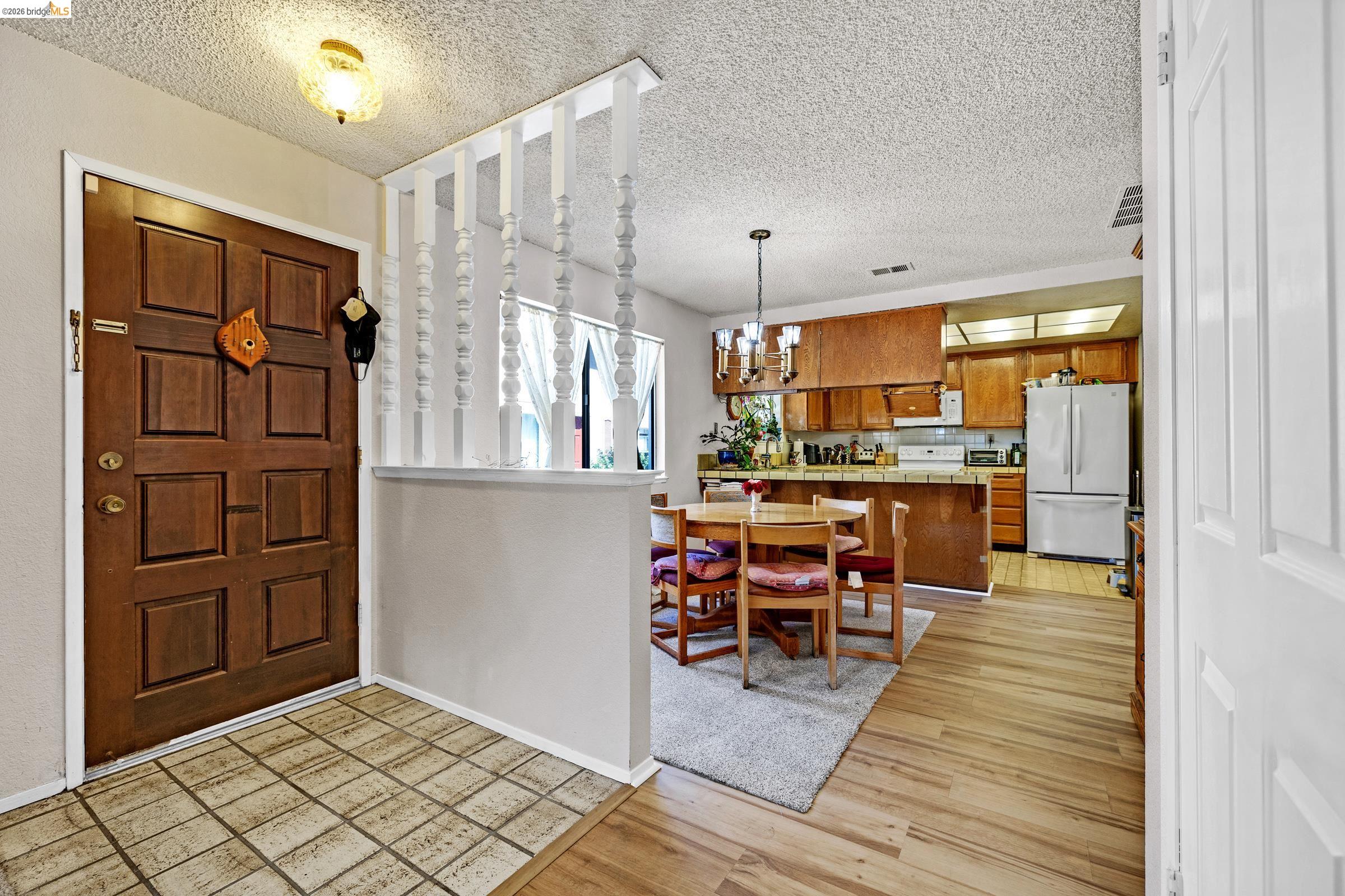 2567 El Portal Dr A