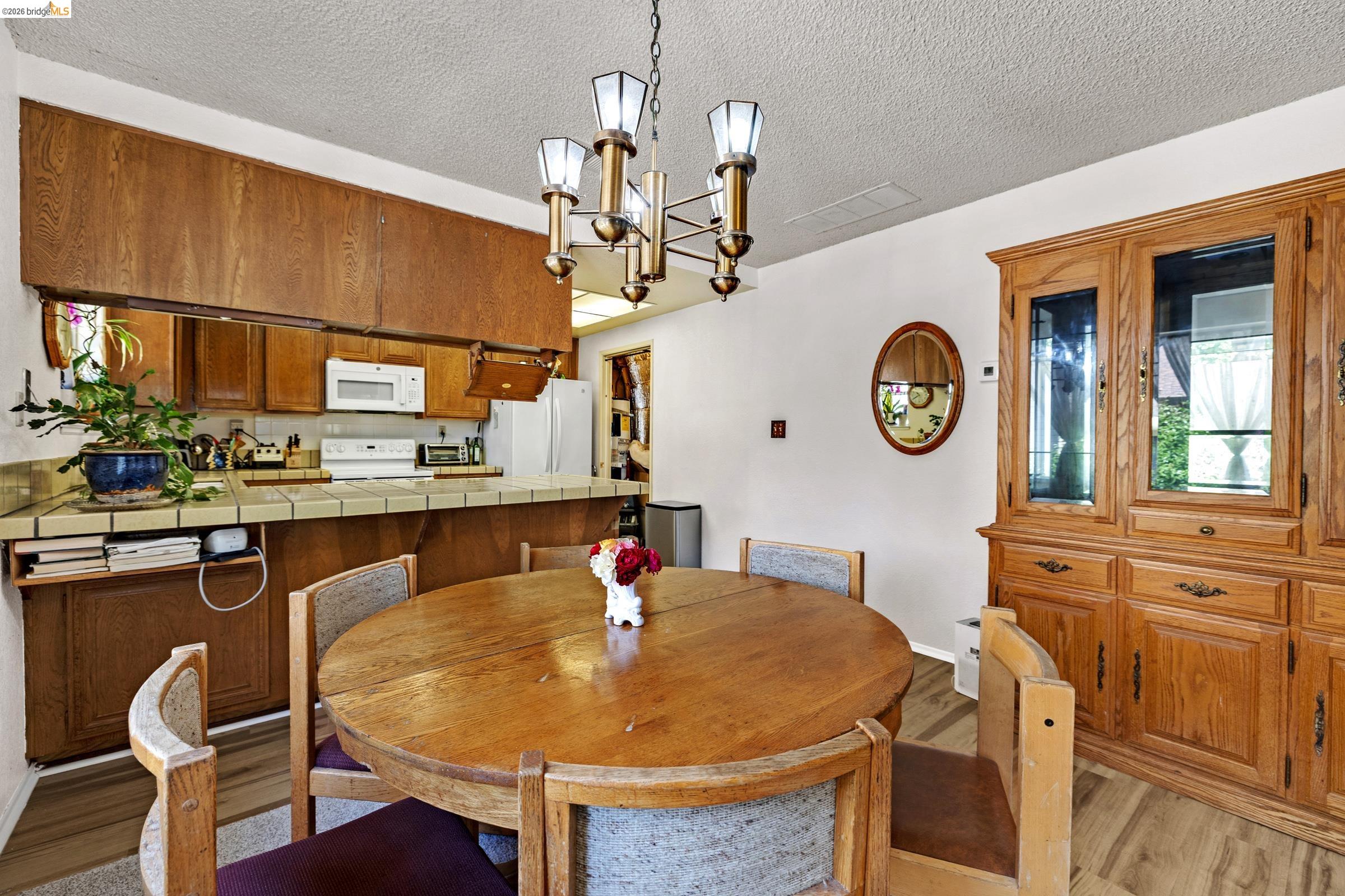 2567 El Portal Dr A