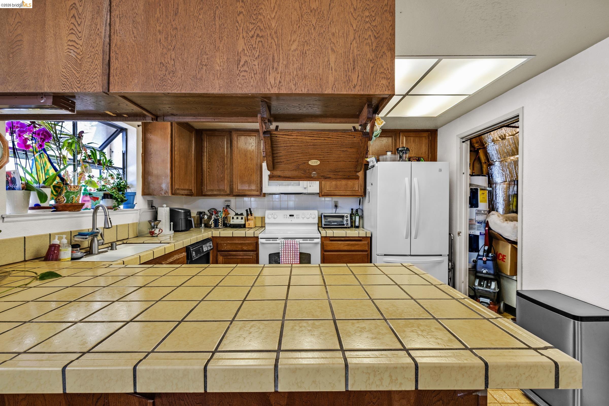 2567 El Portal Dr A