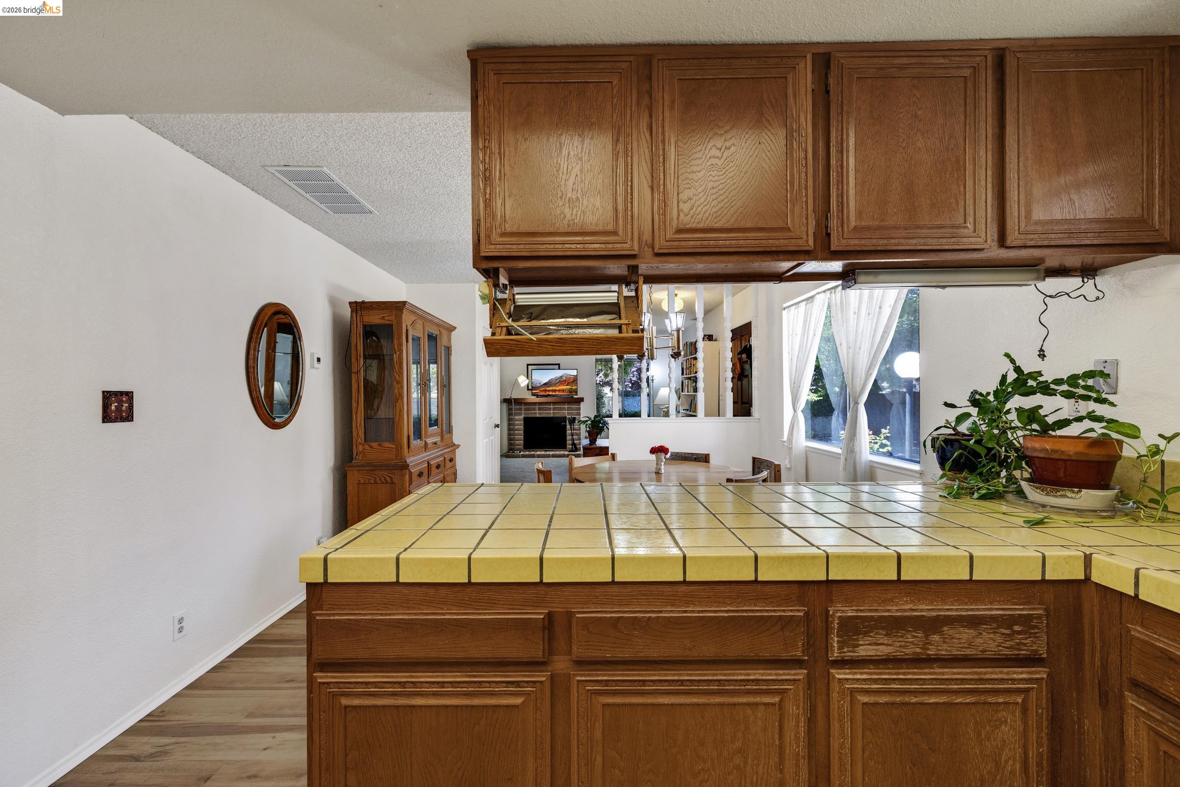 2567 El Portal Dr A