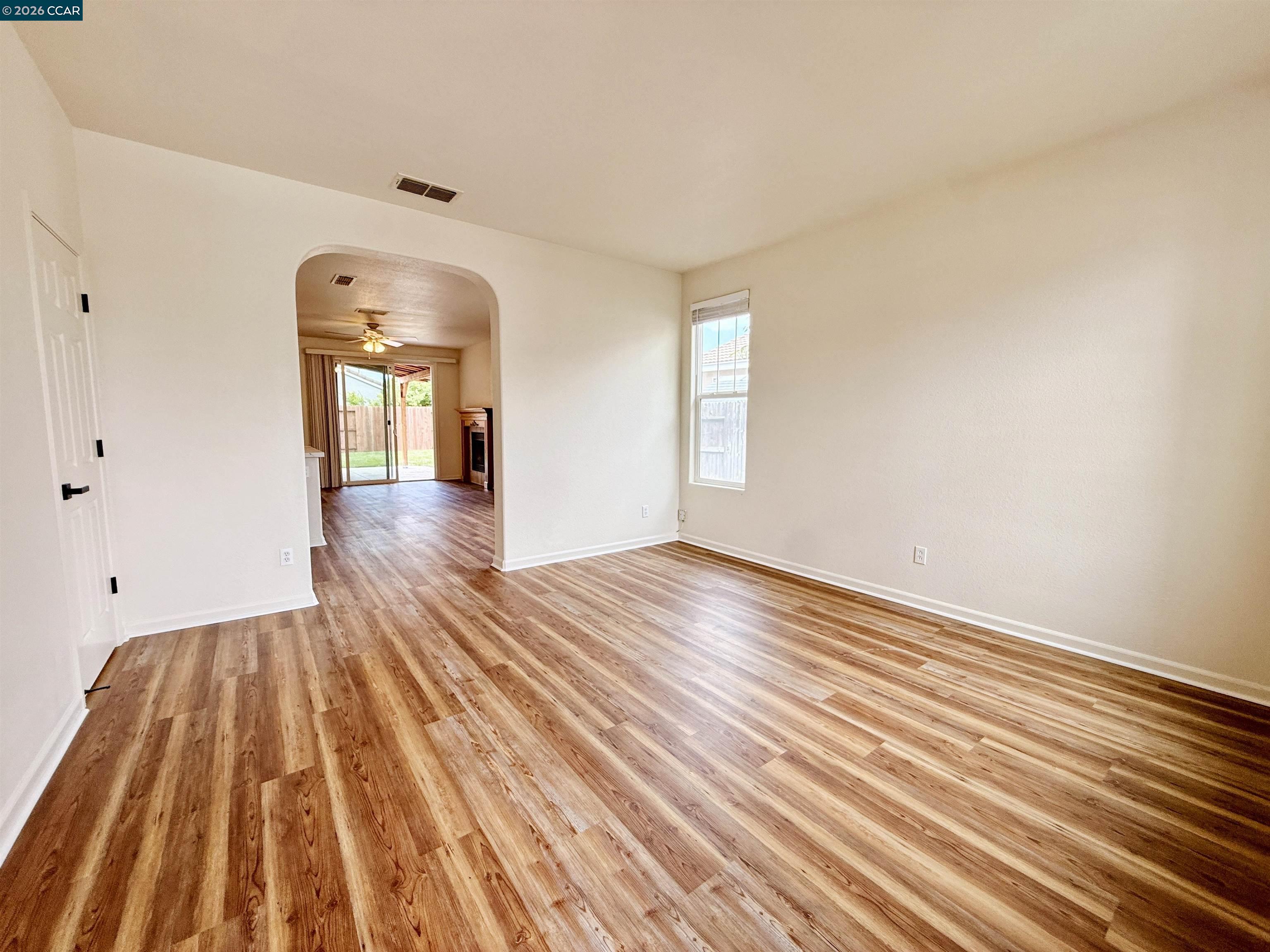 413 Arlingdale Cir, Rio Linda CA 95673 — photo 2