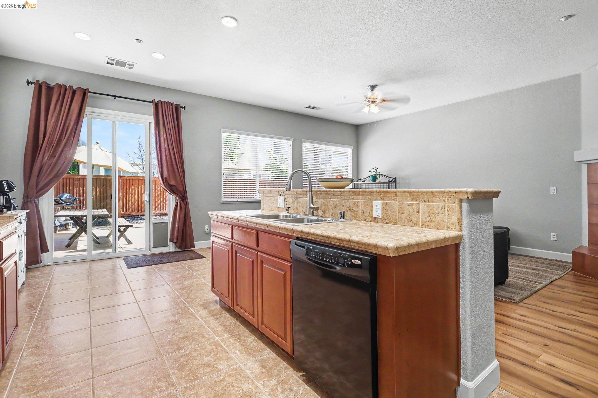 106 Arezzo St, Brentwood CA 94513 — photo 12