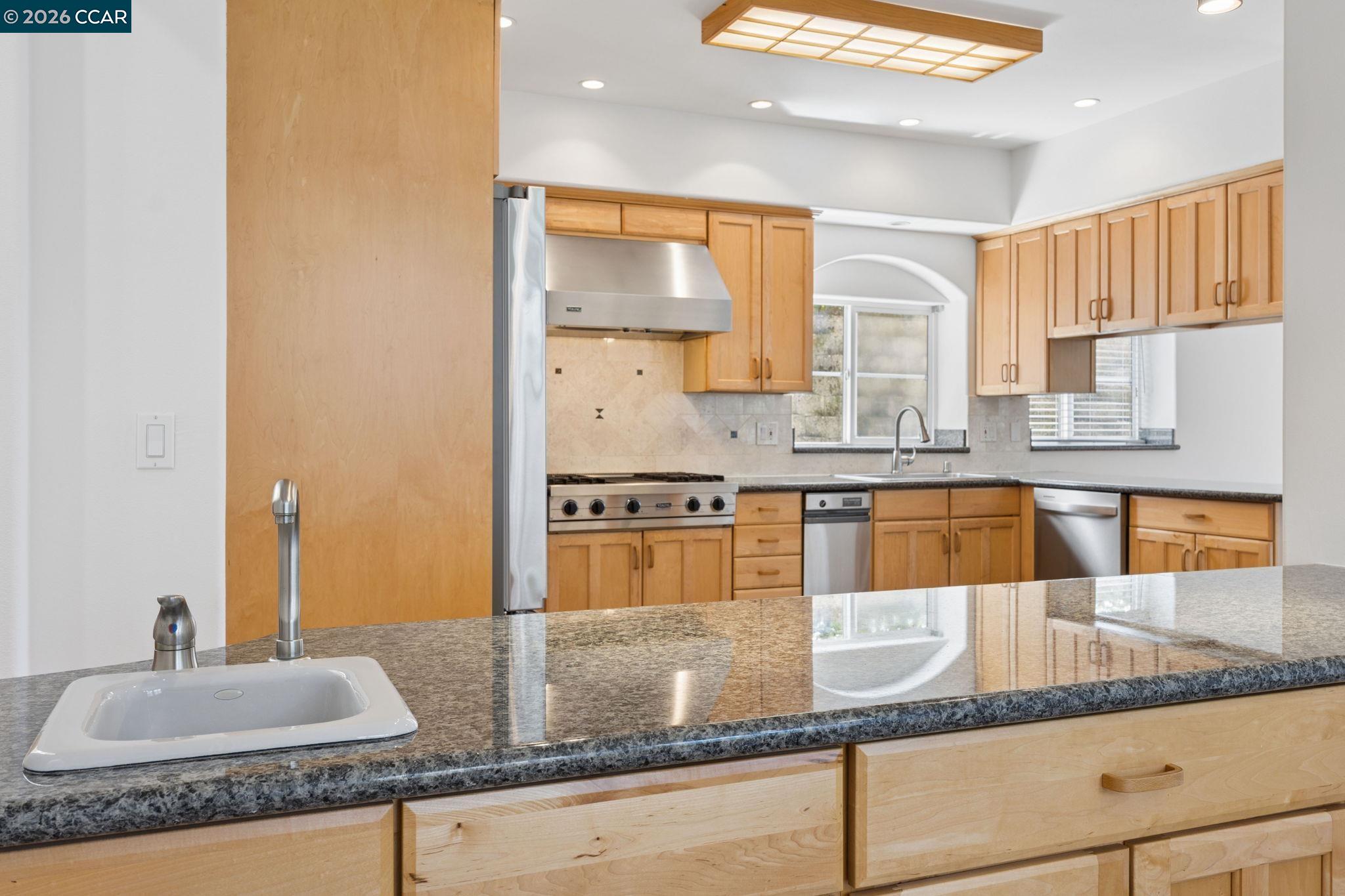 5535 Moraga Ave, Oakland CA 94611 — photo 16