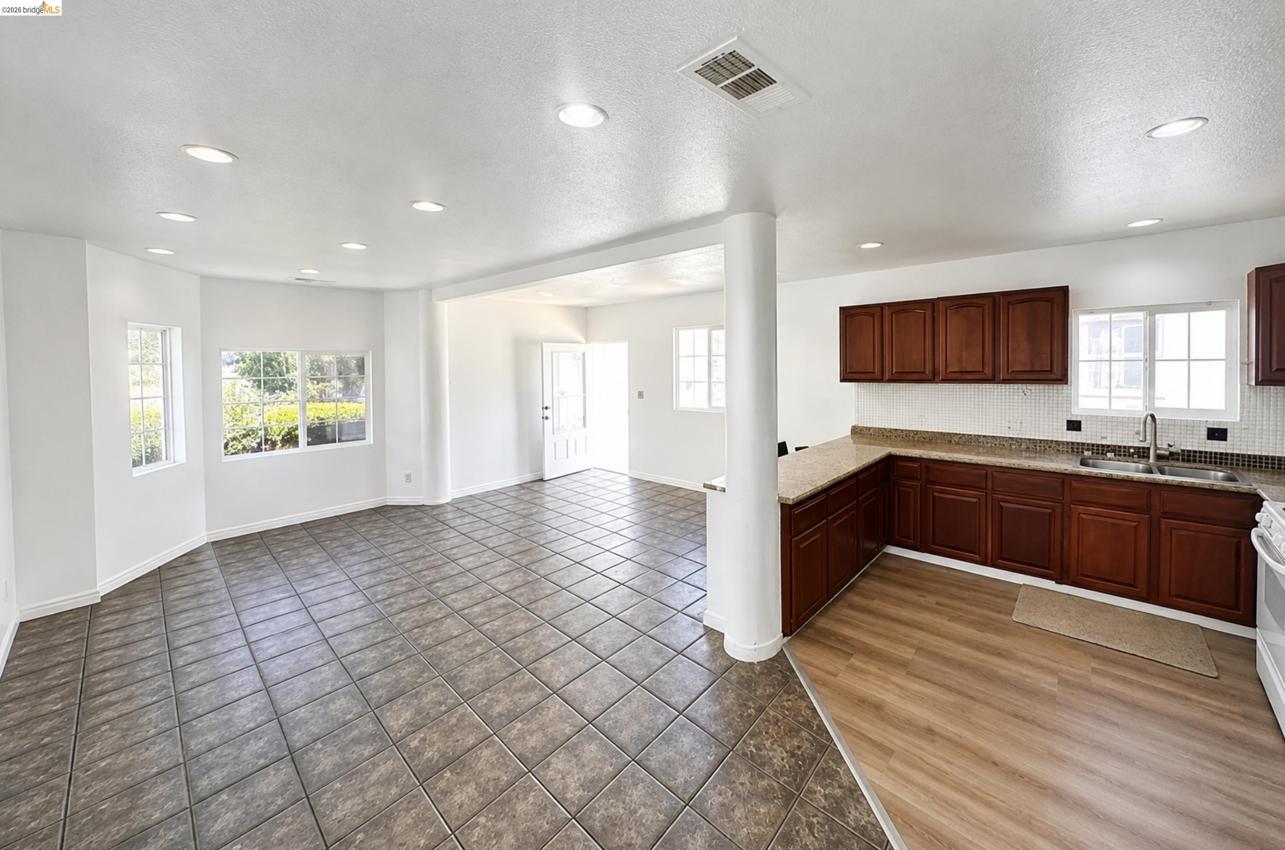 1336 83Rd Ave, Oakland CA 94621 — photo 8
