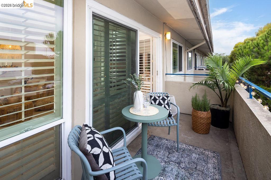 2029 Otis Dr Apt P, Alameda, CA 94501 photo 9