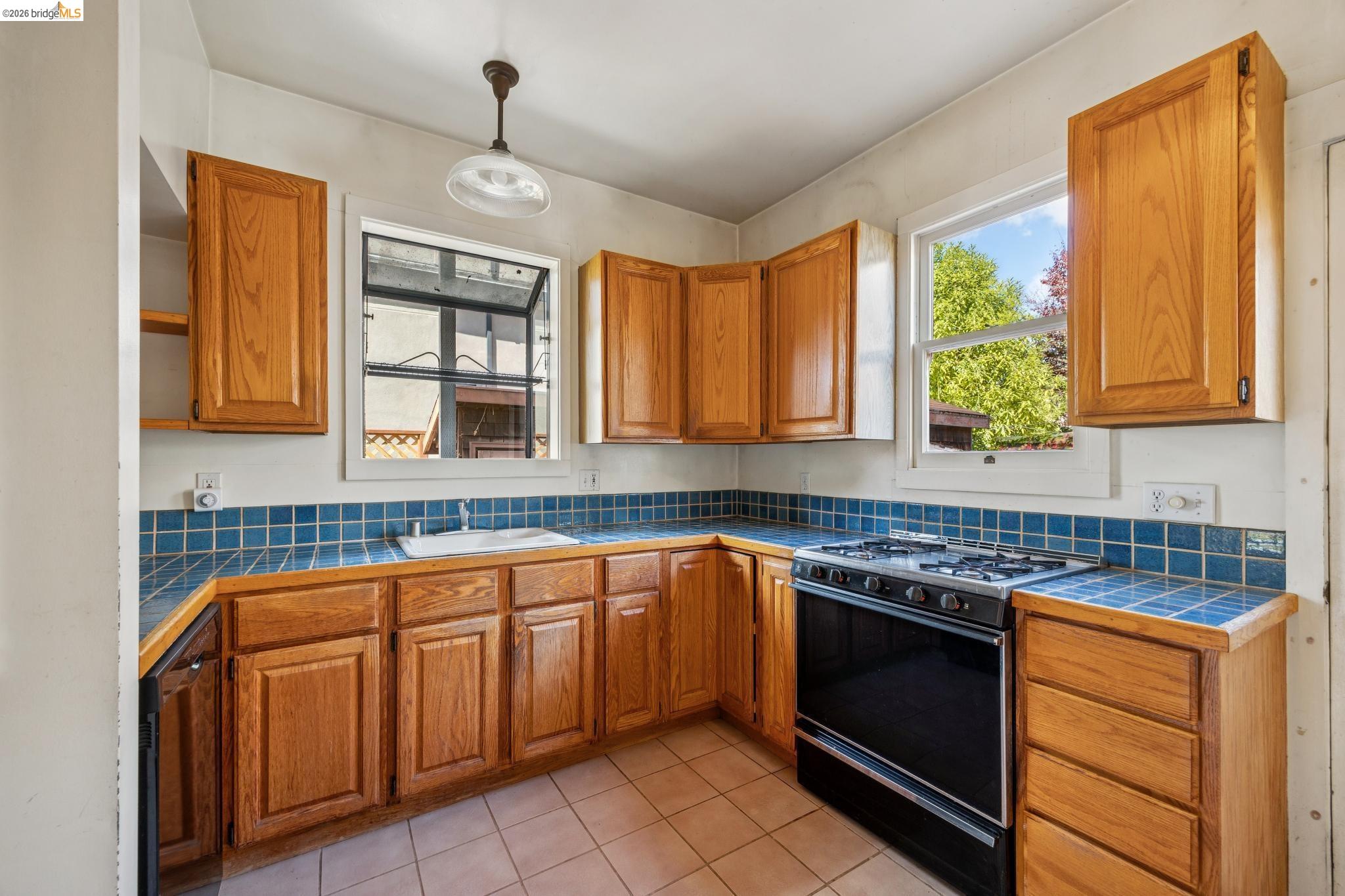 1711 Milvia # A, Berkeley CA 94709 — photo 12