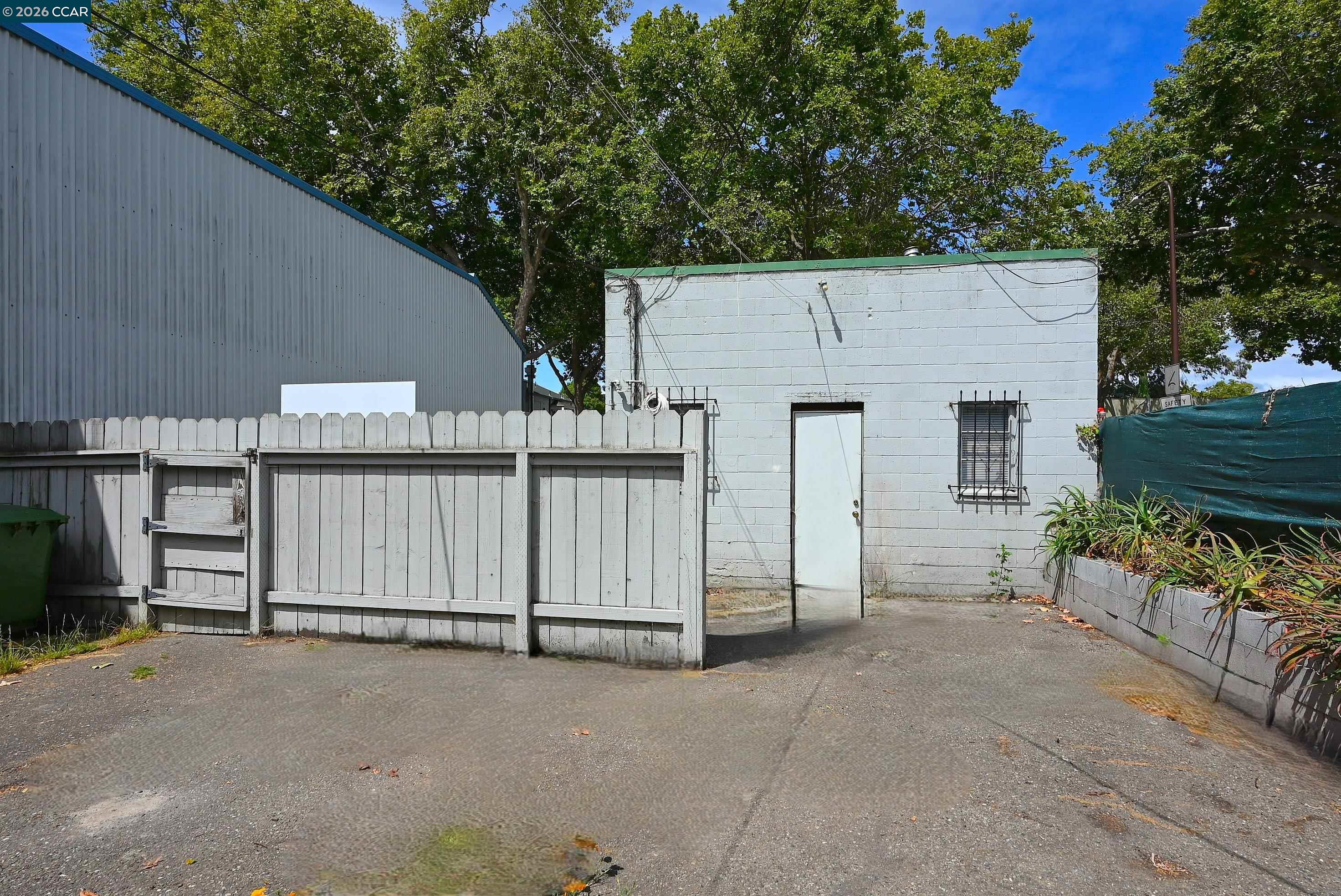 2221 - 2223 San Pablo Ave, Berkeley CA 94702 — photo 12