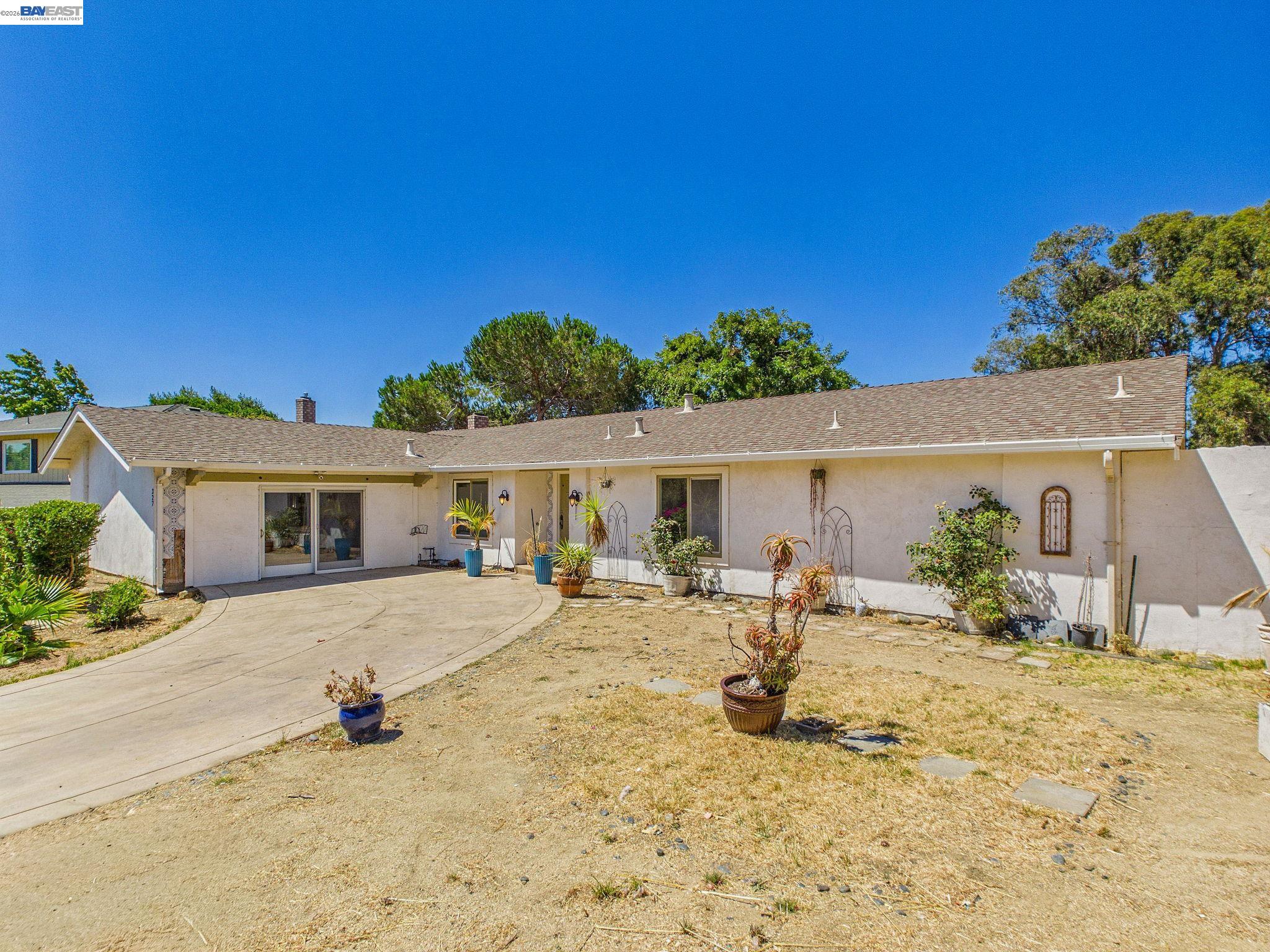 327 Steven Cir, Benicia CA 94510 — photo 2