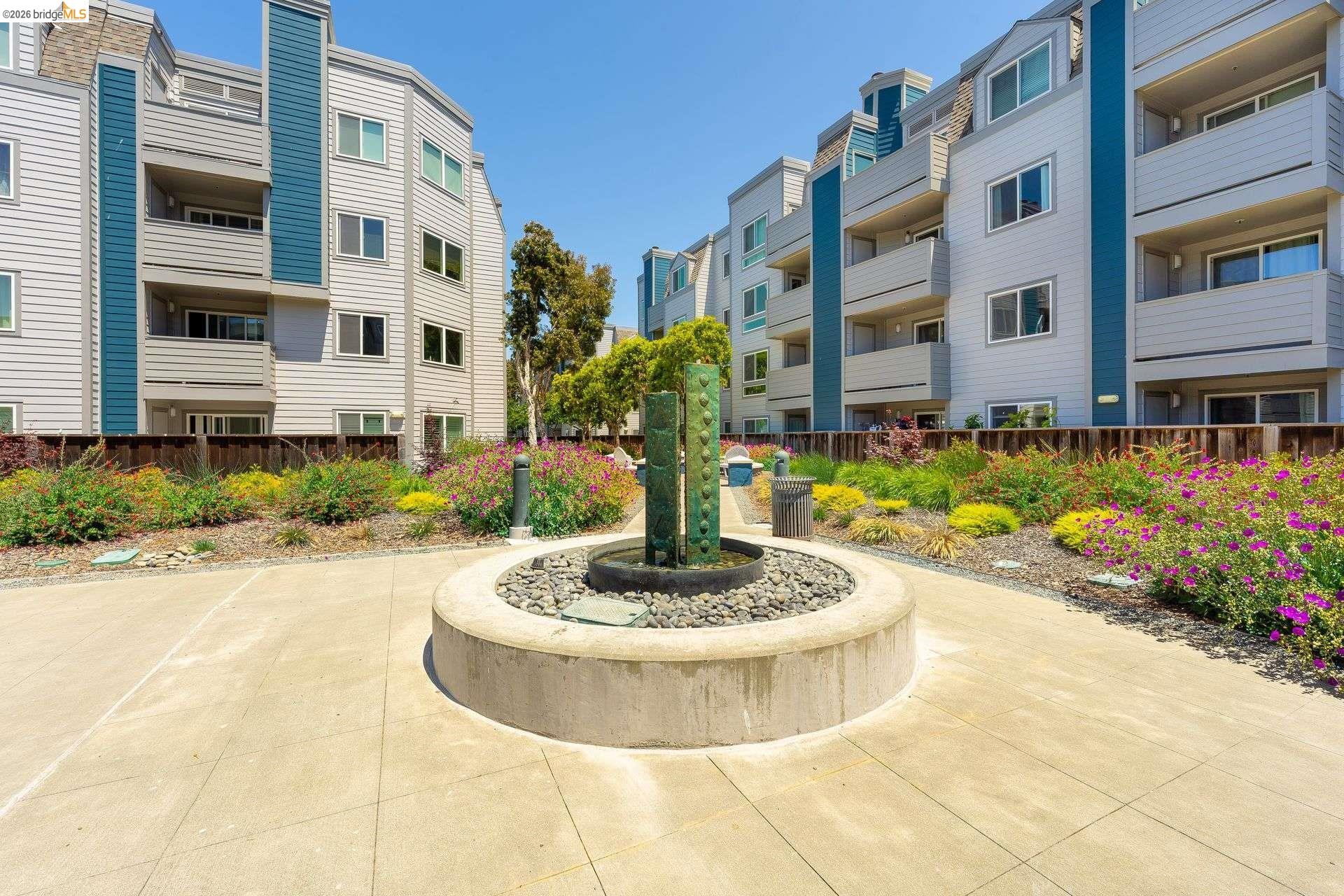 6400 Christie Ave # 2112, Emeryville CA 94608 — photo 31