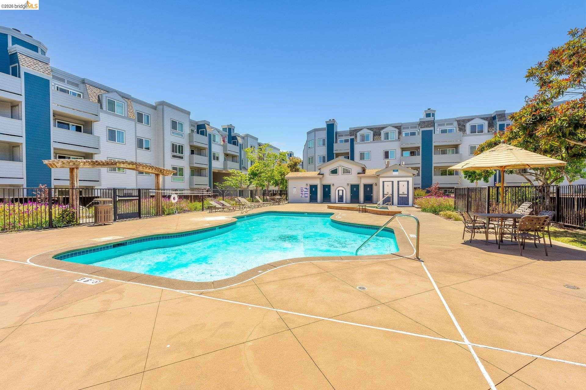 6400 Christie Ave # 2112, Emeryville CA 94608 — photo 37
