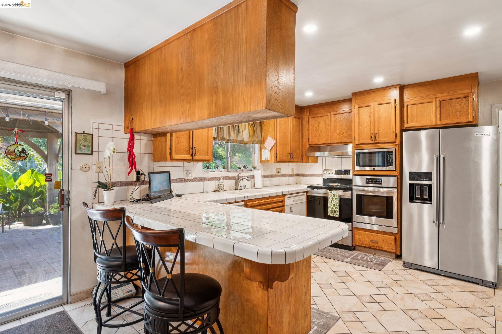 11233 Monan St, Oakland CA 94605 — photo 11