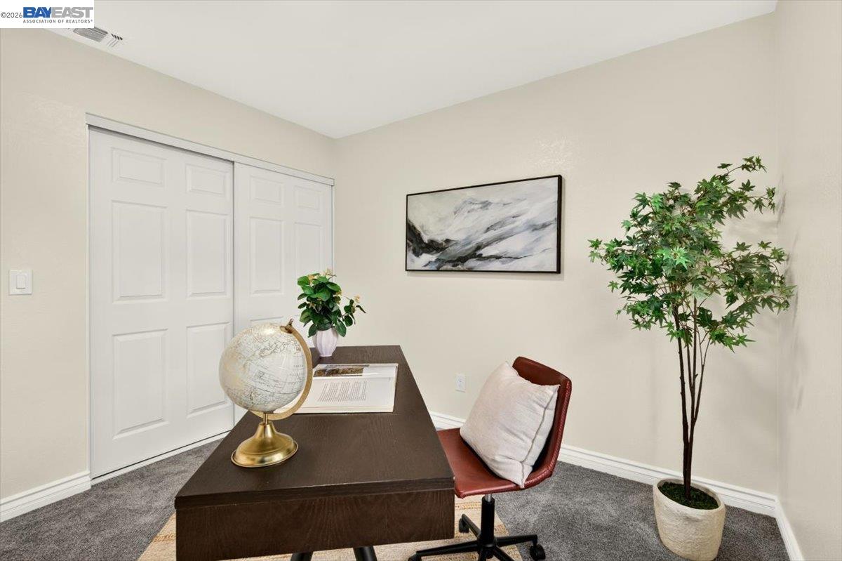 9081 Meadowdale Way, Elk Grove CA 95624 — photo 28