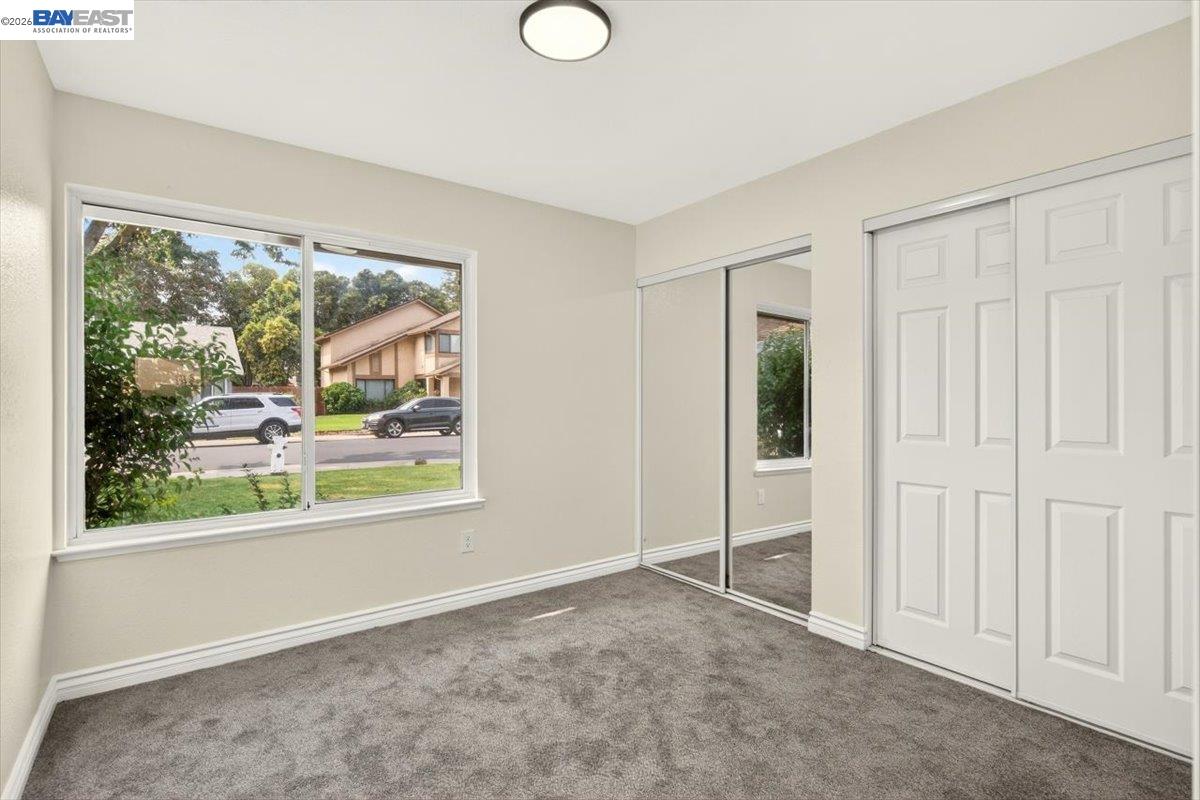 9081 Meadowdale Way, Elk Grove CA 95624 — photo 31