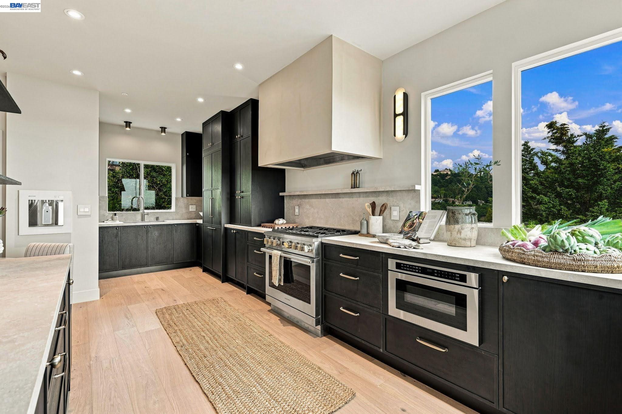 6801 Buckingham Blvd, Berkeley CA 94705 — photo 9