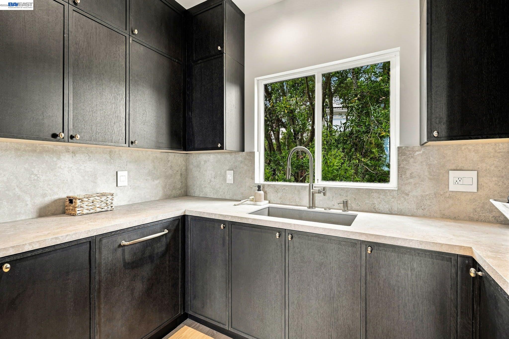 6801 Buckingham Blvd, Berkeley CA 94705 — photo 10