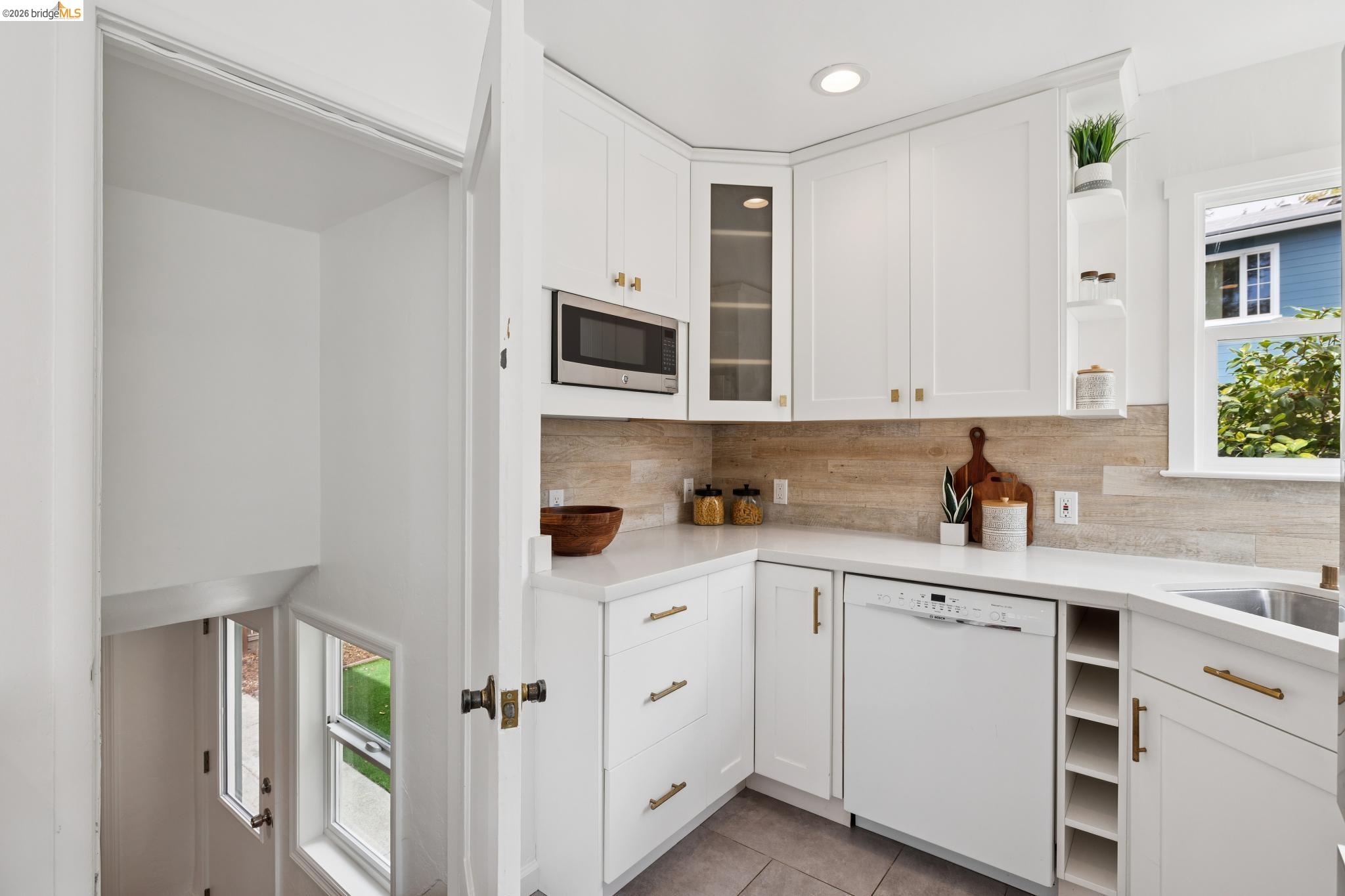 3530 Victor Ave, Oakland CA 94619 — photo 30