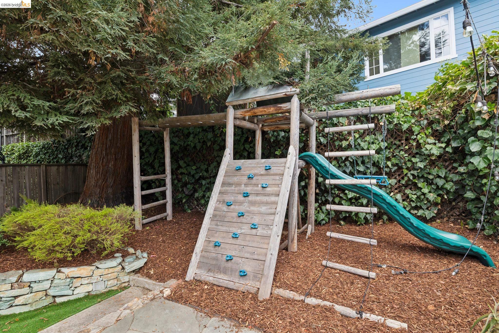 3530 Victor Ave, Oakland CA 94619 — photo 42