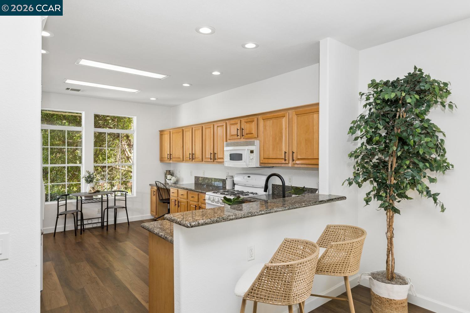1081 Palm Ave, Martinez CA 94553 — photo 6