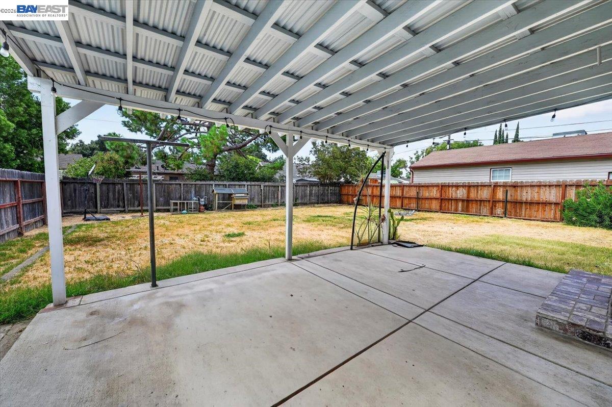 476 E Barrymore St, Stockton CA 95204 — photo 24