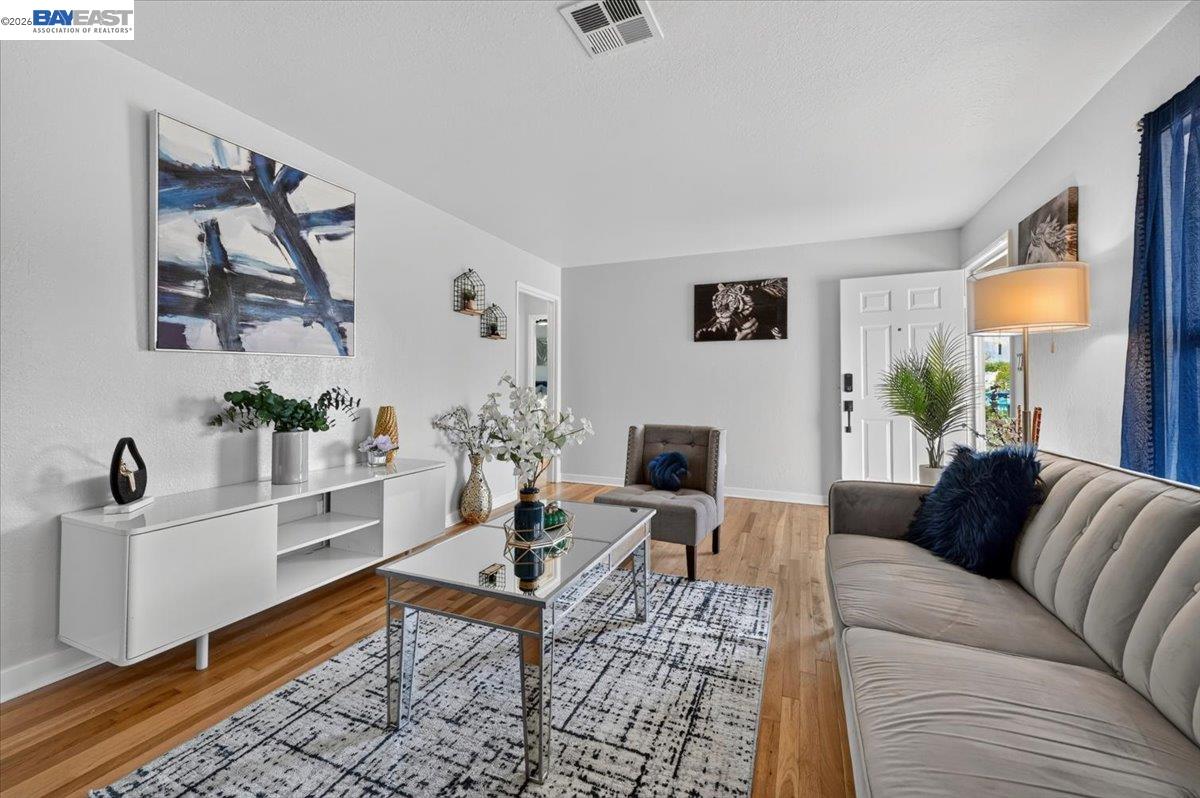 476 E Barrymore St, Stockton CA 95204 — photo 8