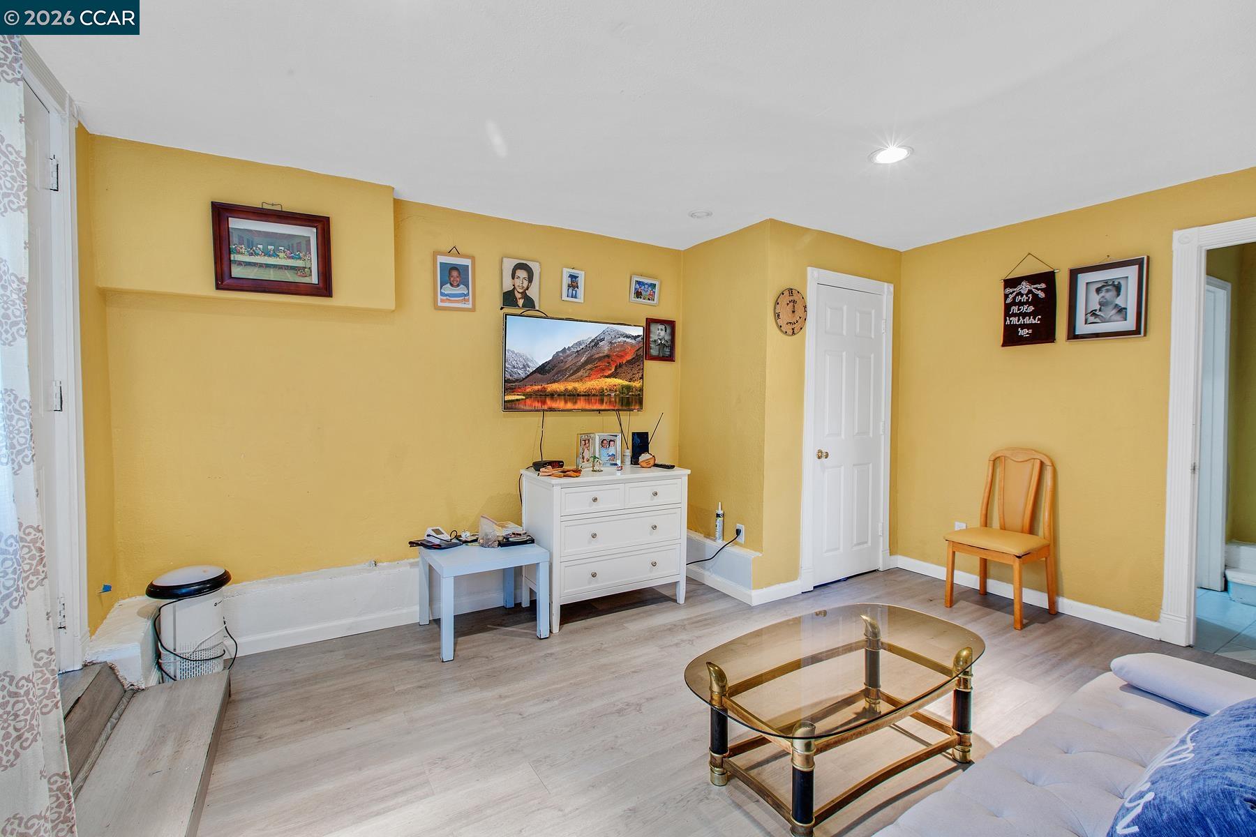 985 39 Street, Oakland CA 94608 — photo 16